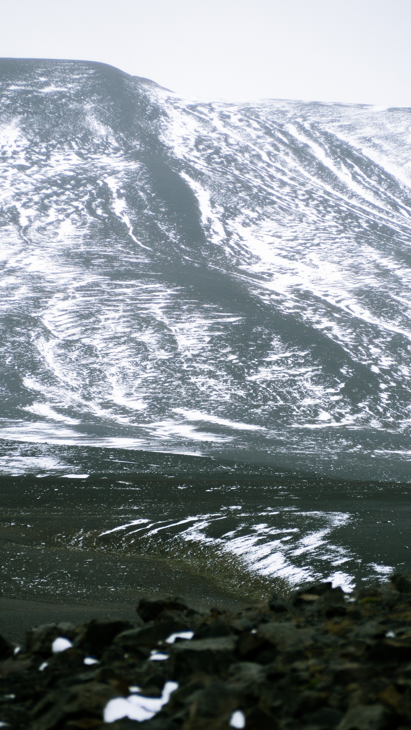 Обои ледник, гора, нагорье, вода, волна в разрешении 1440x2560