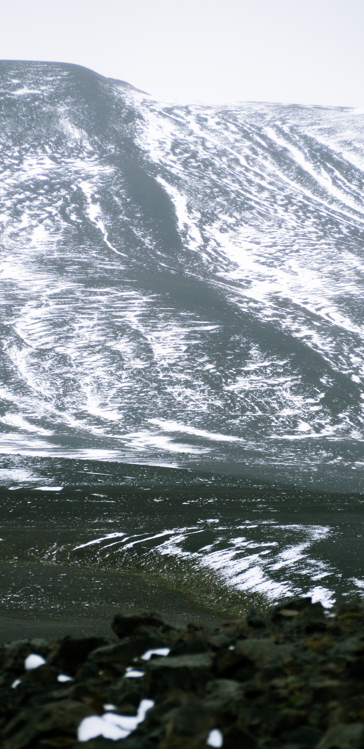 Обои ледник, гора, нагорье, вода, волна в разрешении 1440x2960