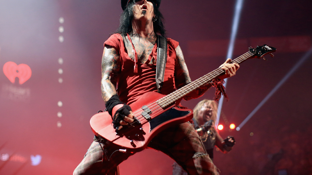 Обои Сикс М, гитарист, музыкант, Представление, гитара в разрешении 1280x720