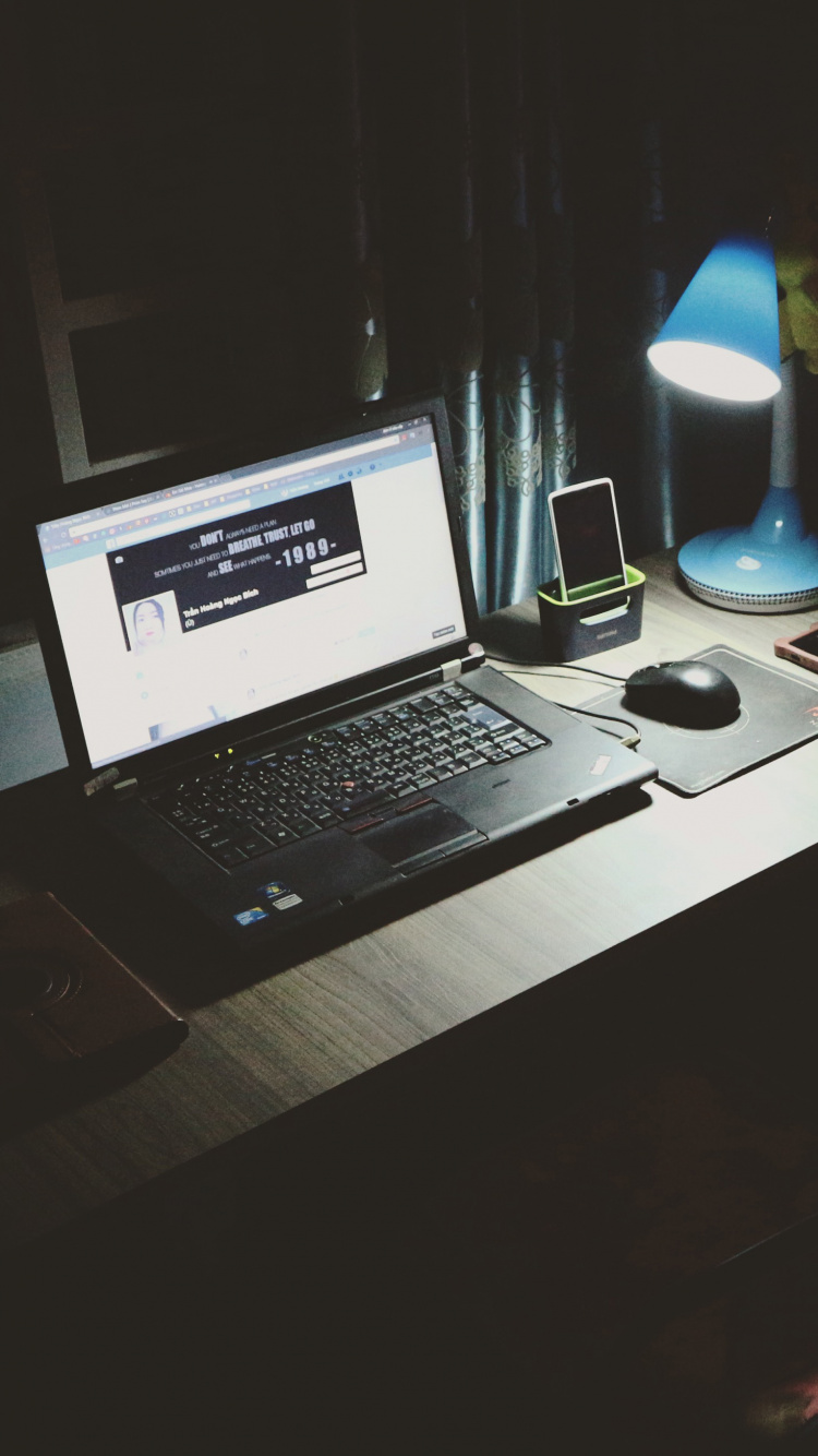 Обои фотолаборатория, свет, технологии, комната, дизайн в разрешении 750x1334