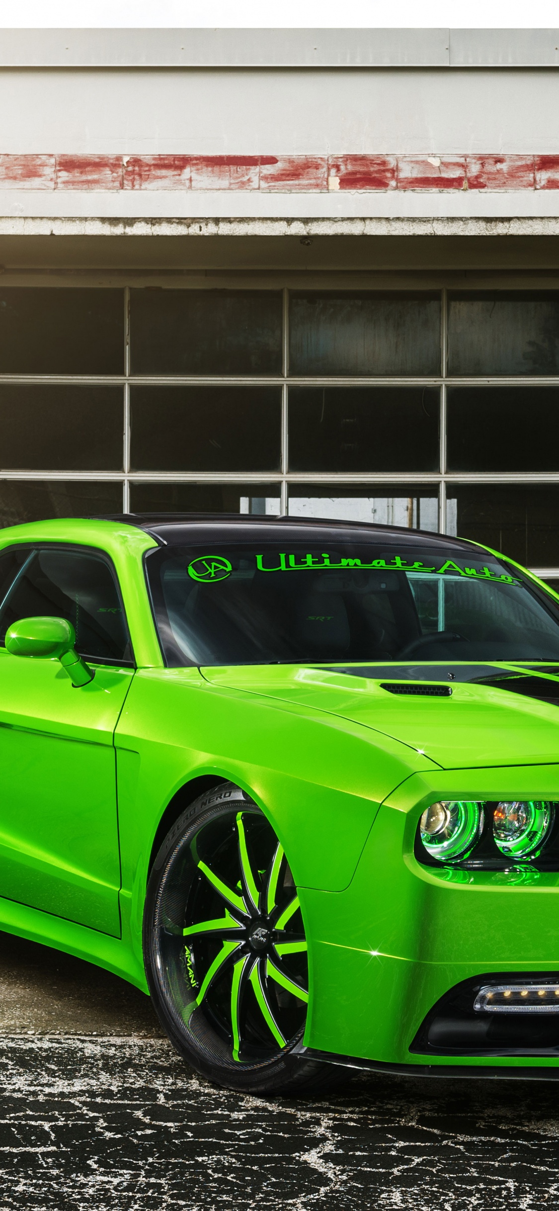 Обои Додж Челленджер 2012, dodge, авто, зеленый, обод в разрешении 1125x2436