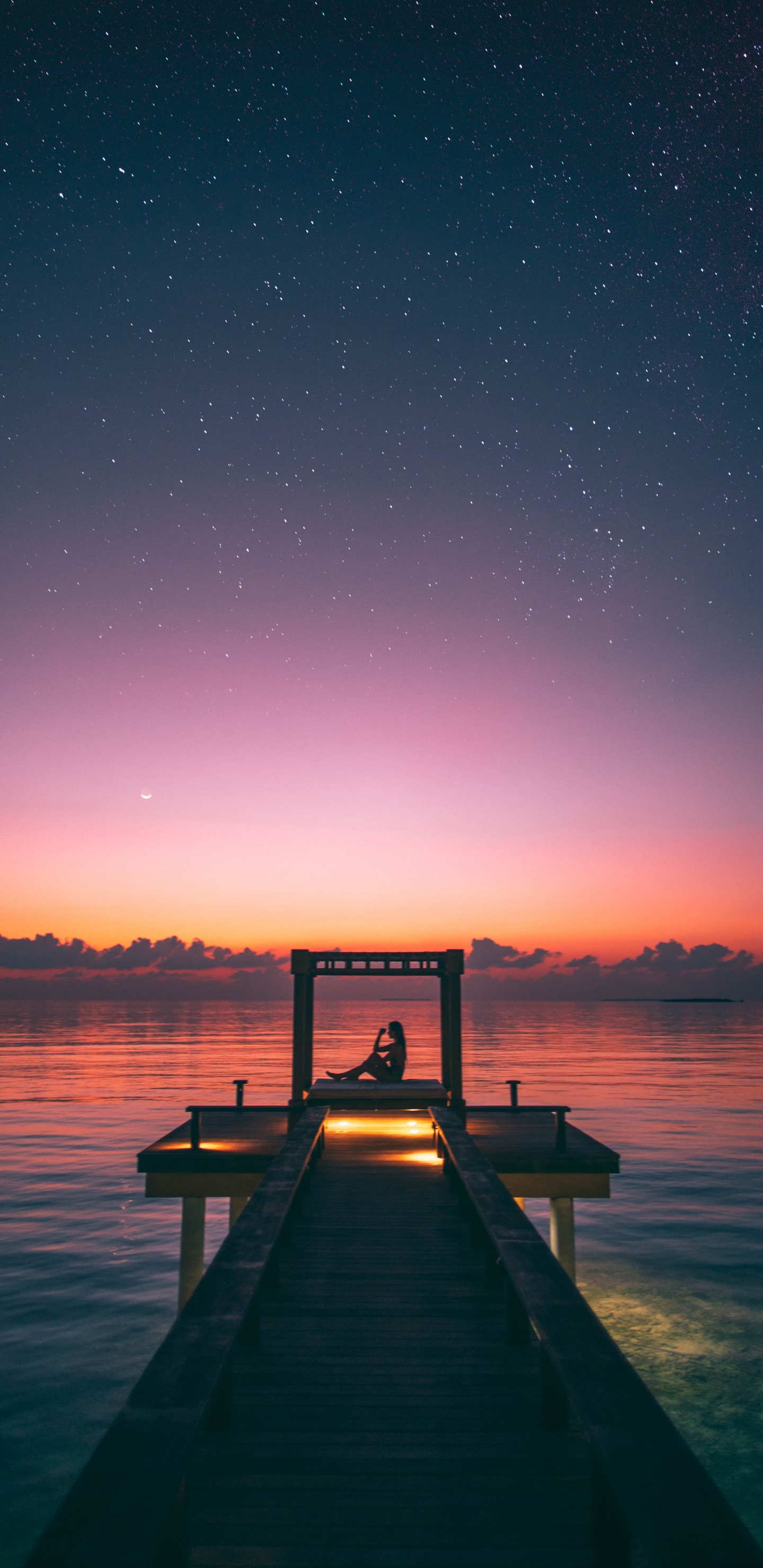 Обои Макс oazo близко ко мне, Близко ко мне, Макс Oazo, спотифай, вода в разрешении 1440x2960