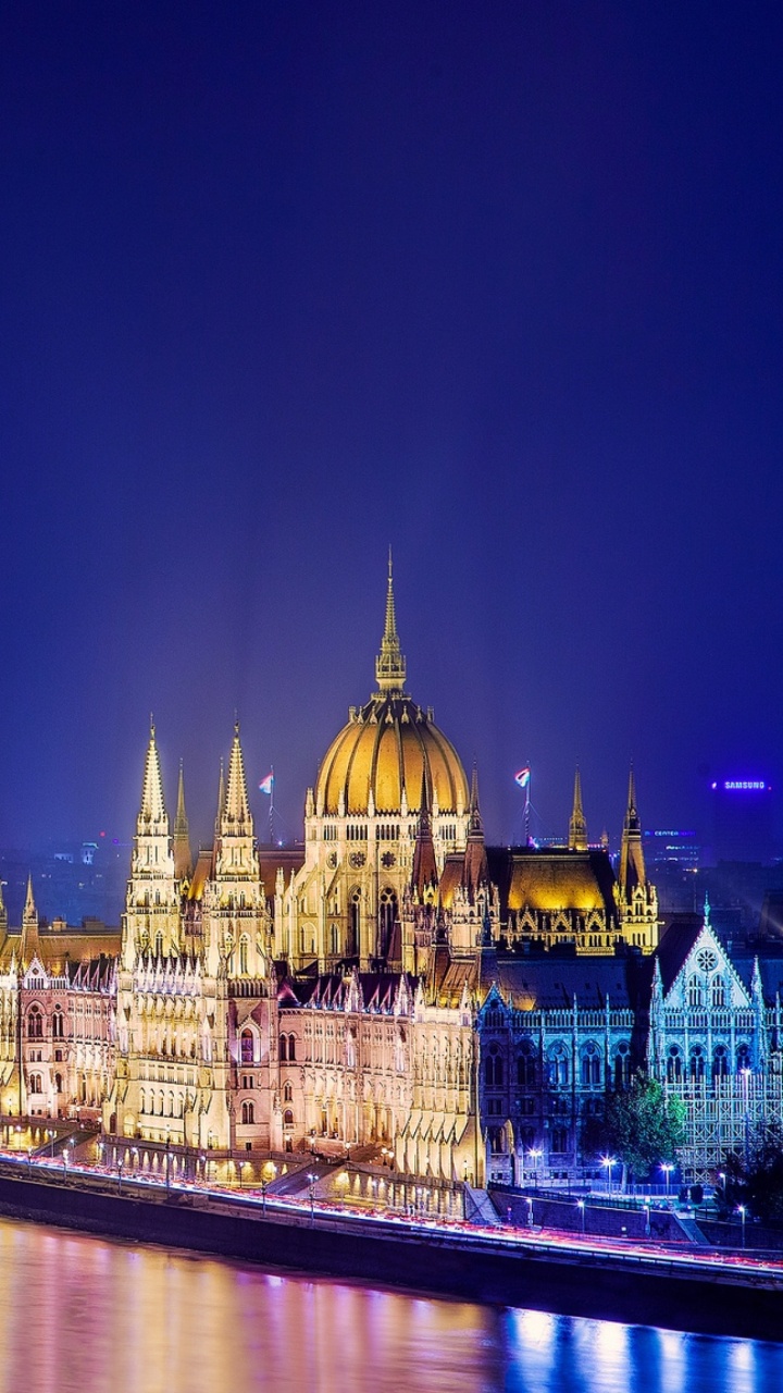 Обои Здание Венгерского Парламента, ночь, ориентир, город, городской пейзаж в разрешении 720x1280