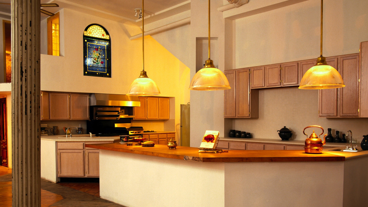 Обои кухня, столешница, комната, краснодеревщика, освещение в разрешении 1280x720