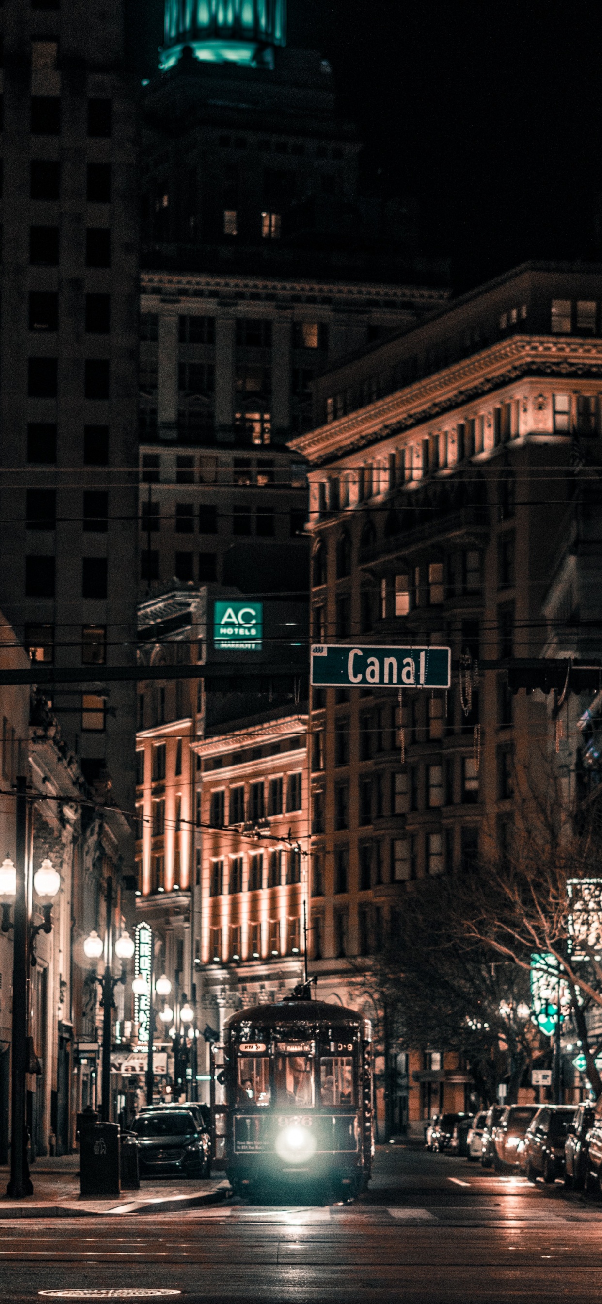 Обои новый Орлеан, здание, окно, свет, уличный фонарь в разрешении 1242x2688