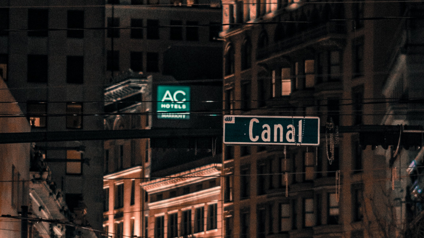 Обои новый Орлеан, здание, окно, свет, уличный фонарь в разрешении 1366x768