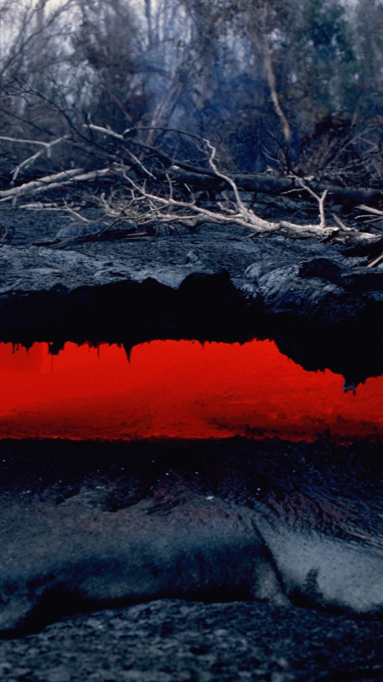 Обои лава, природа, вода, отражение, снег в разрешении 750x1334