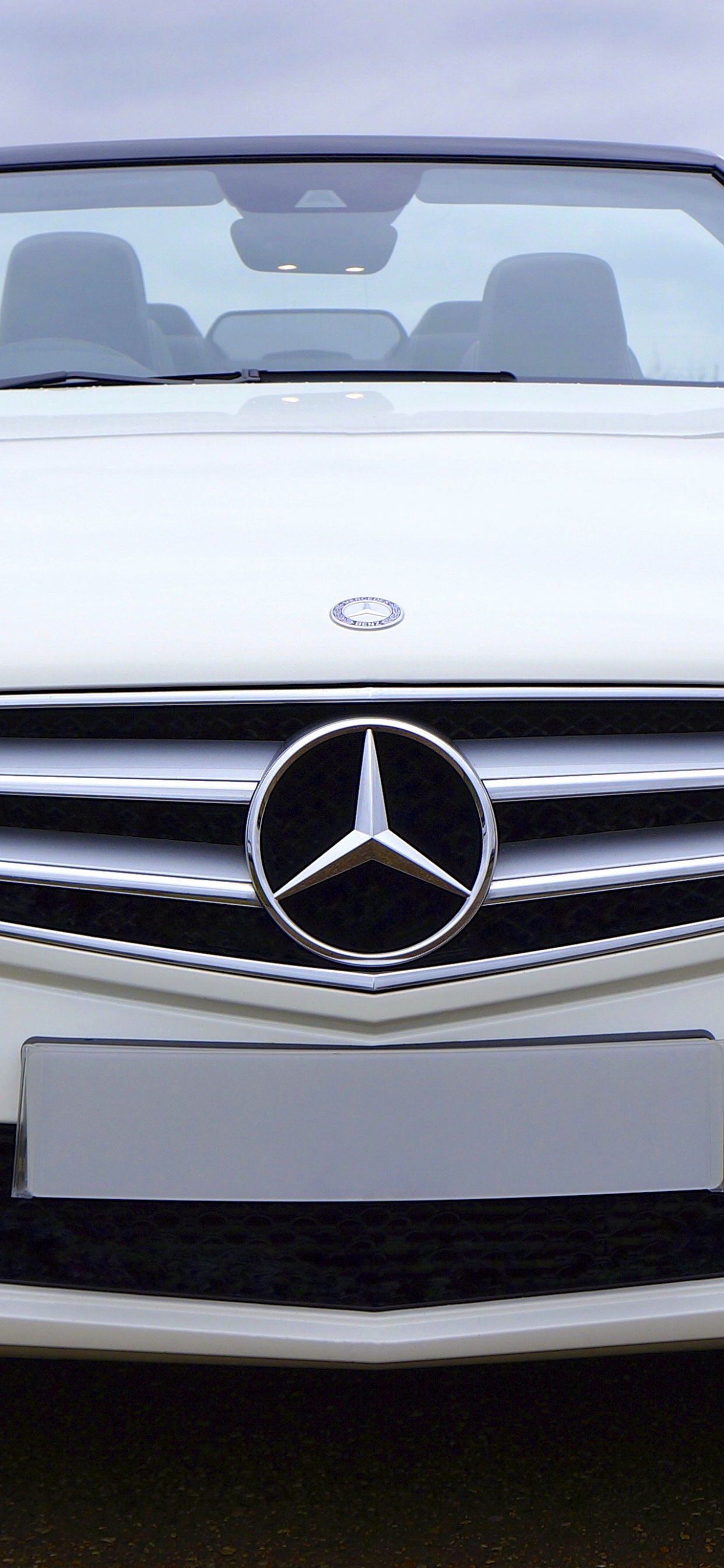 Обои Мерседес-Бенц Е-Класс, авто, бампер, Мерседес-Бенц автомобиль белый, 2010 Мерседес-Benz E-Класса в разрешении 1242x2688