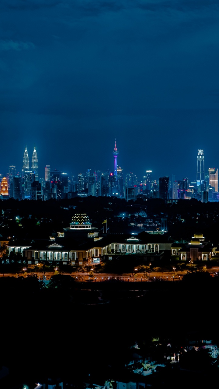 Обои здание, небоскреб, атмосфера, вышка, мир в разрешении 720x1280