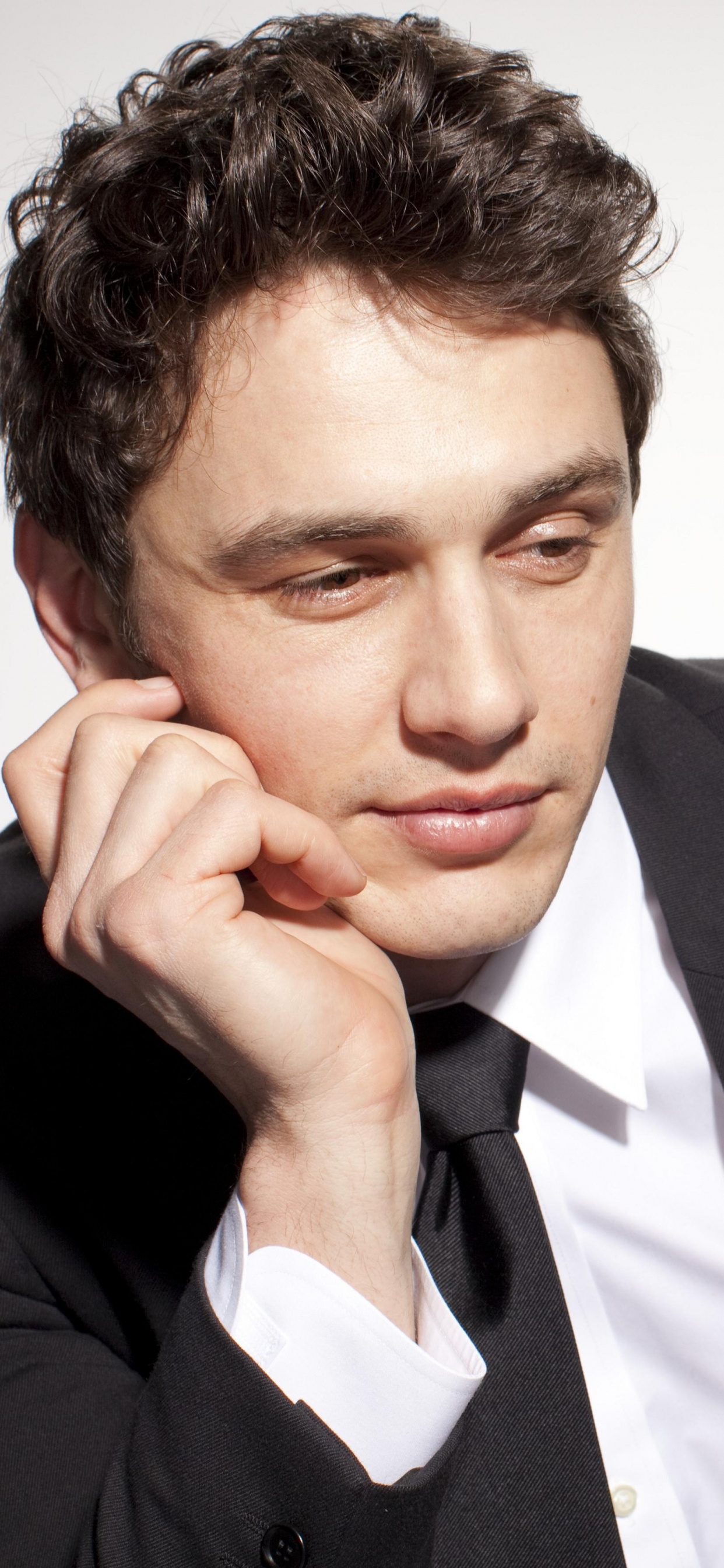 Обои Джеймс Франко, подбородок, официальная одежда, костюм, предприниматель в разрешении 1242x2688