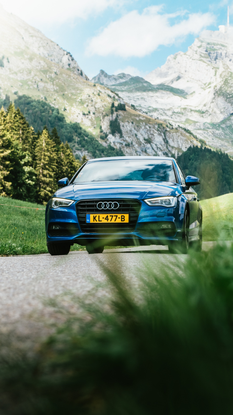 Обои авто, audi, audi r8, семейный автомобиль, дорога в разрешении 750x1334