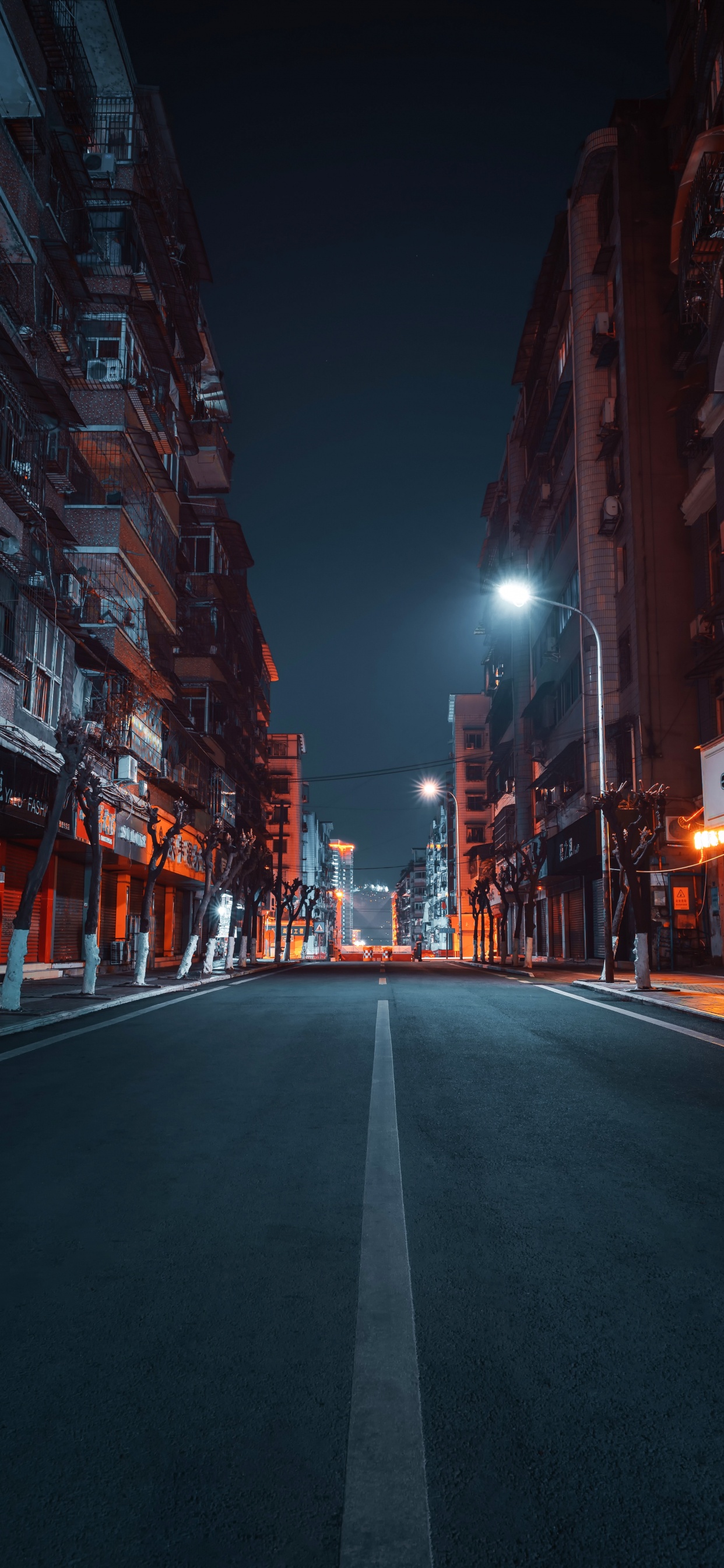 Обои дорога, ночь, улица, арт, здание в разрешении 1242x2688