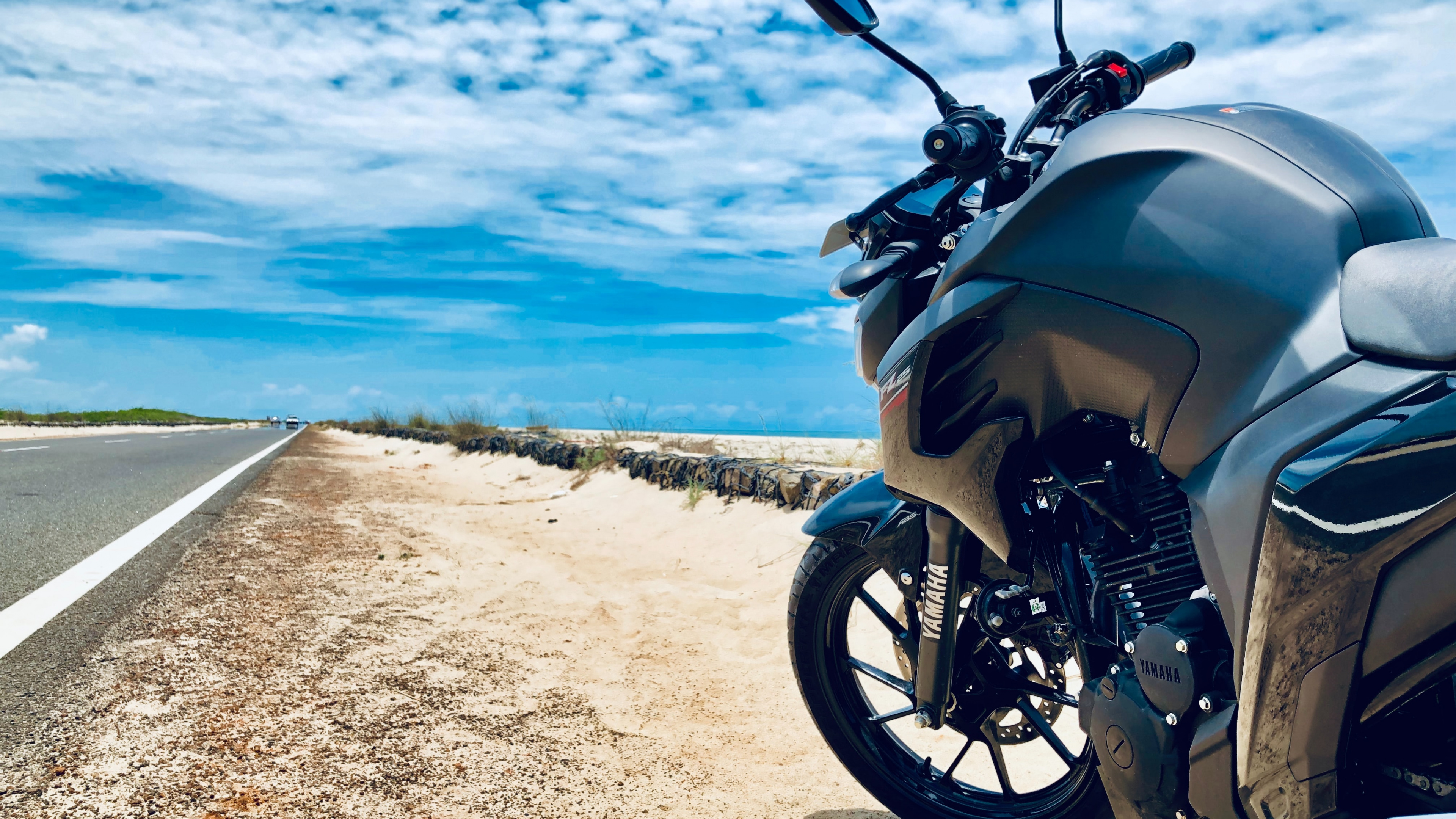 Обои спортивный мотоцикл, шлем, Король, машина, шина в разрешении 3840x2160