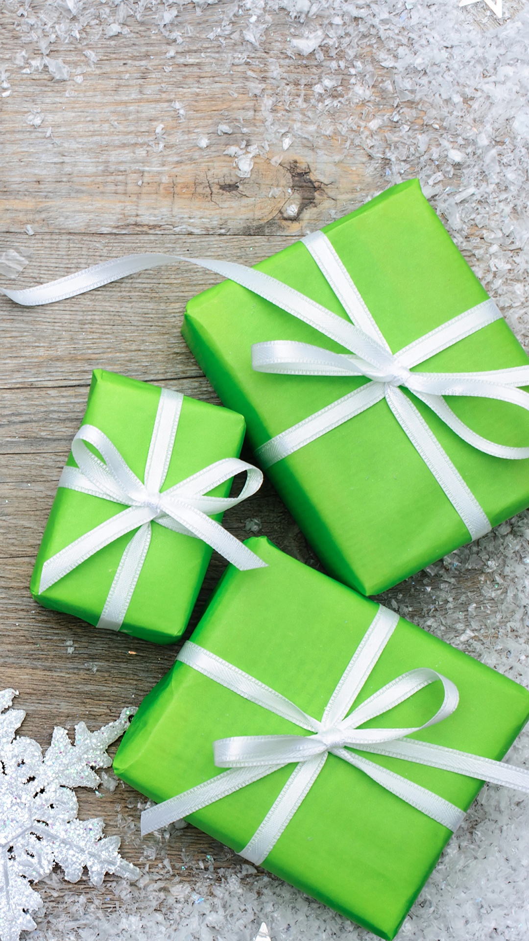 Обои Рождественский подарок, подарок, Рождественский день, праздник, зеленый в разрешении 1080x1920