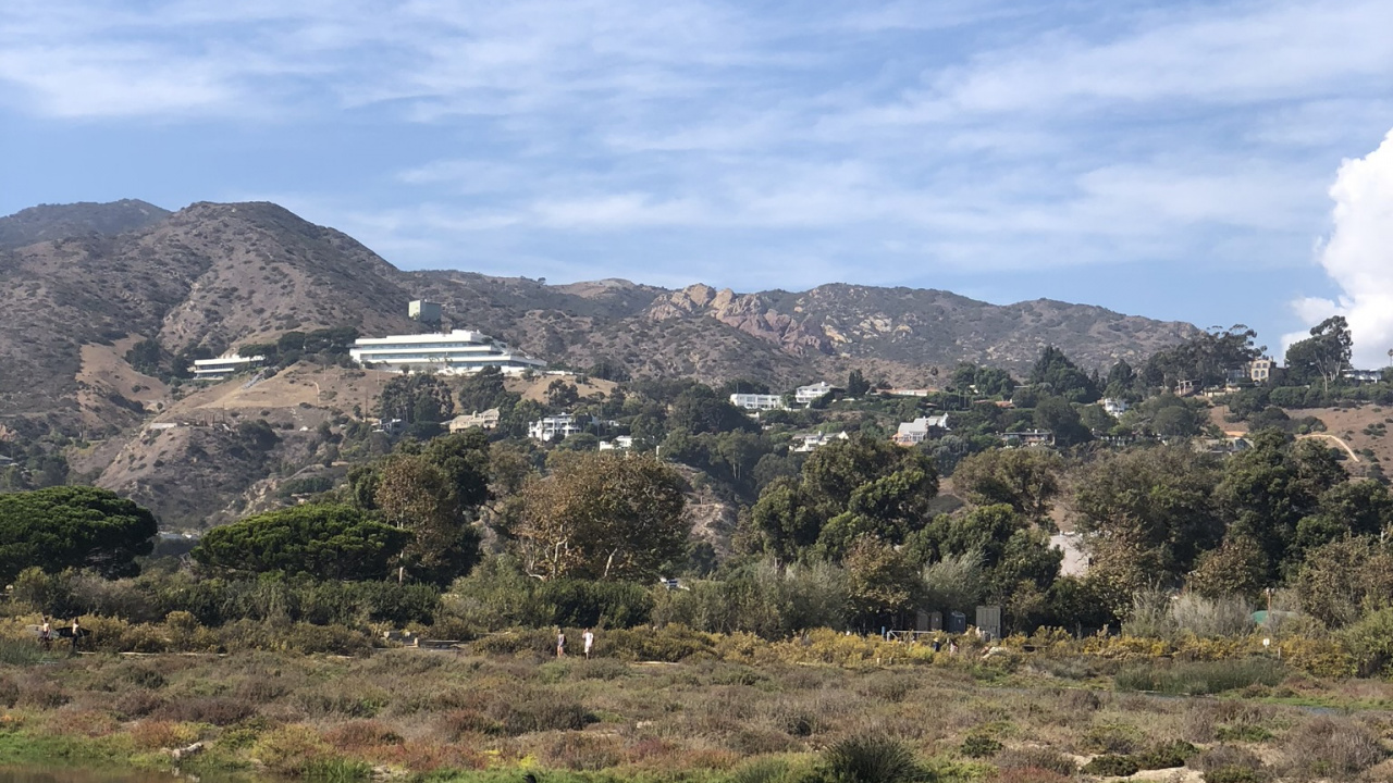 Обои отражение, облако, гидроресурсы, природный ландшафт, вода в разрешении 1280x720