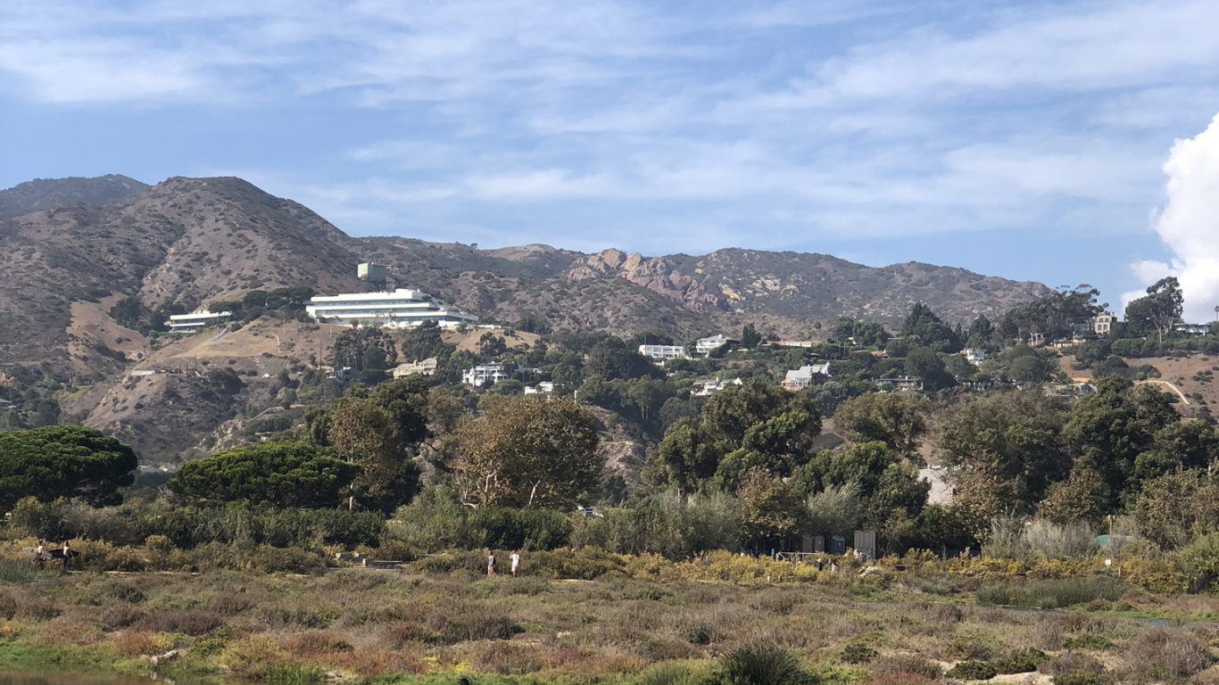 Обои отражение, облако, гидроресурсы, природный ландшафт, вода в разрешении 1366x768