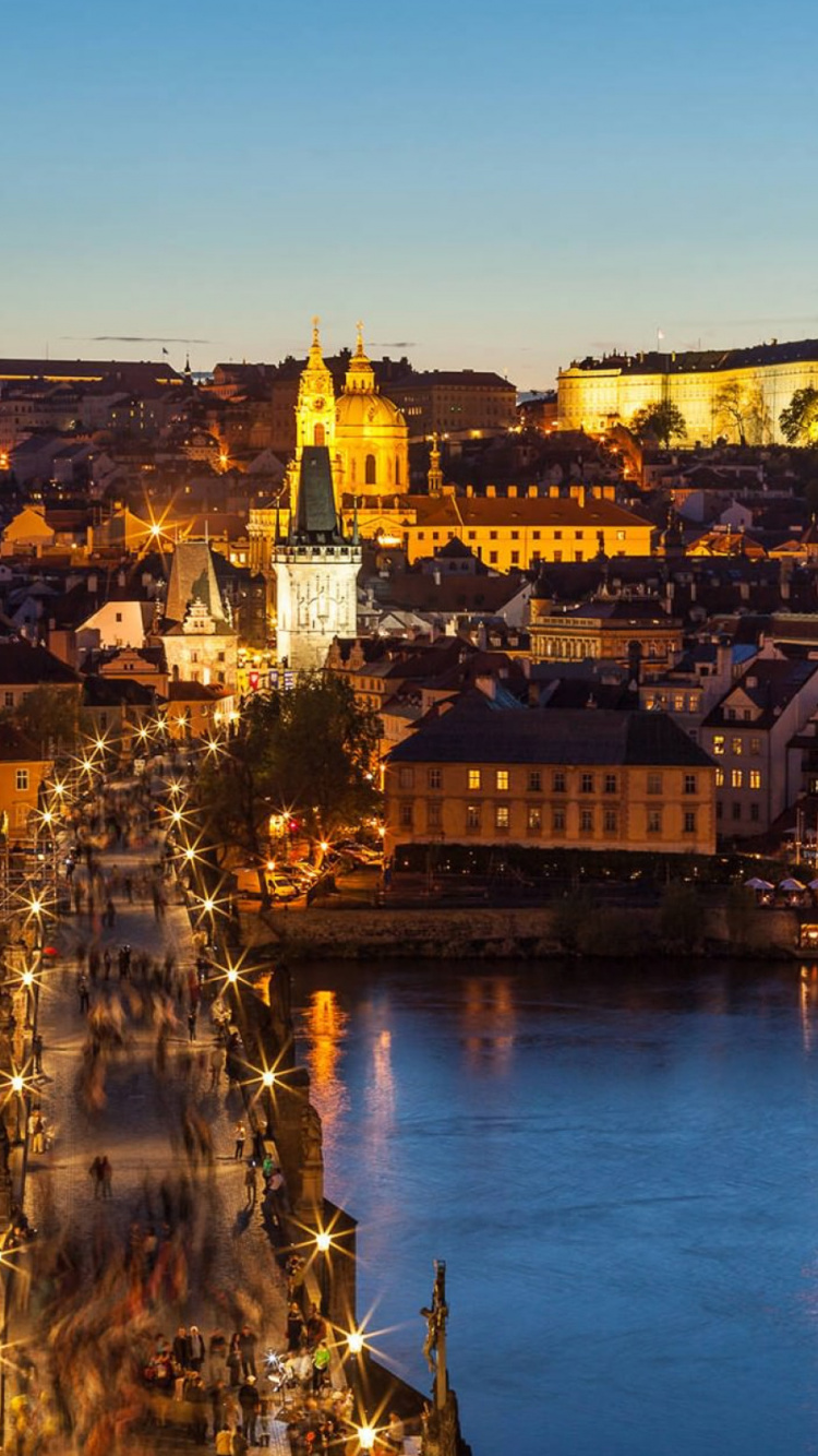 Обои Карлов мост, Влтава, Пражский град, город, отражение в разрешении 750x1334