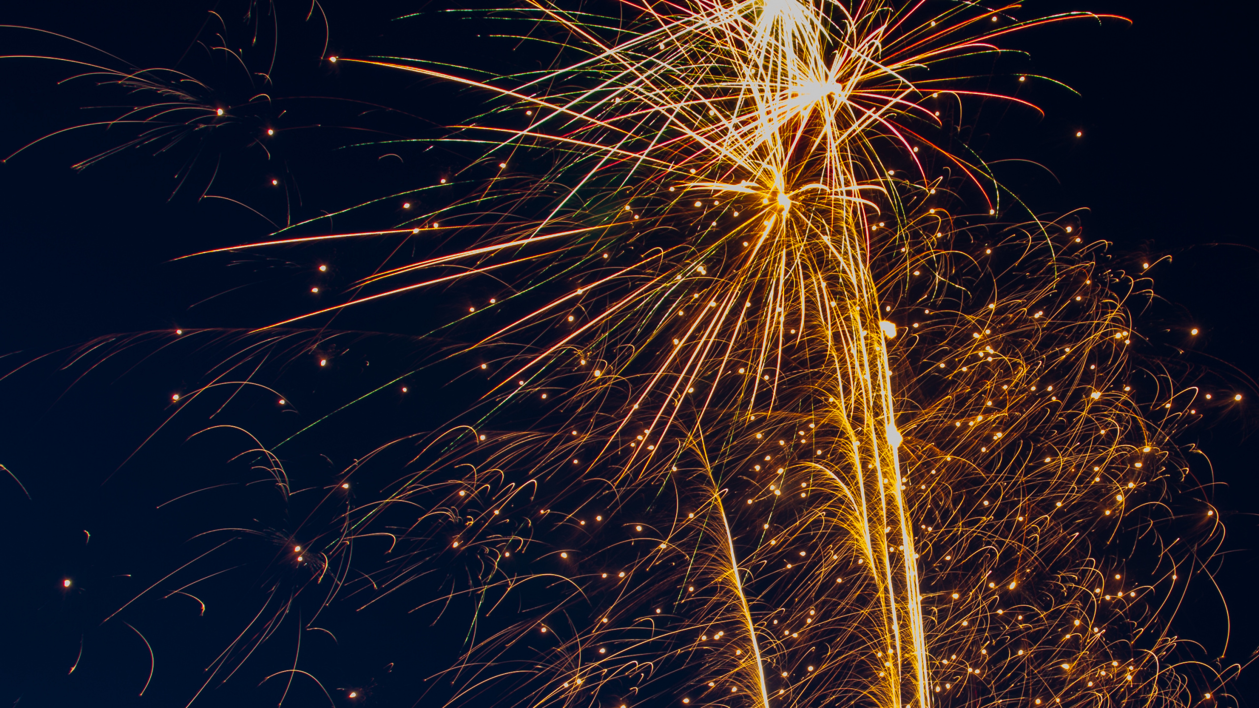 Обои салют, день нового года, полночь, дивали, ночь в разрешении 2560x1440