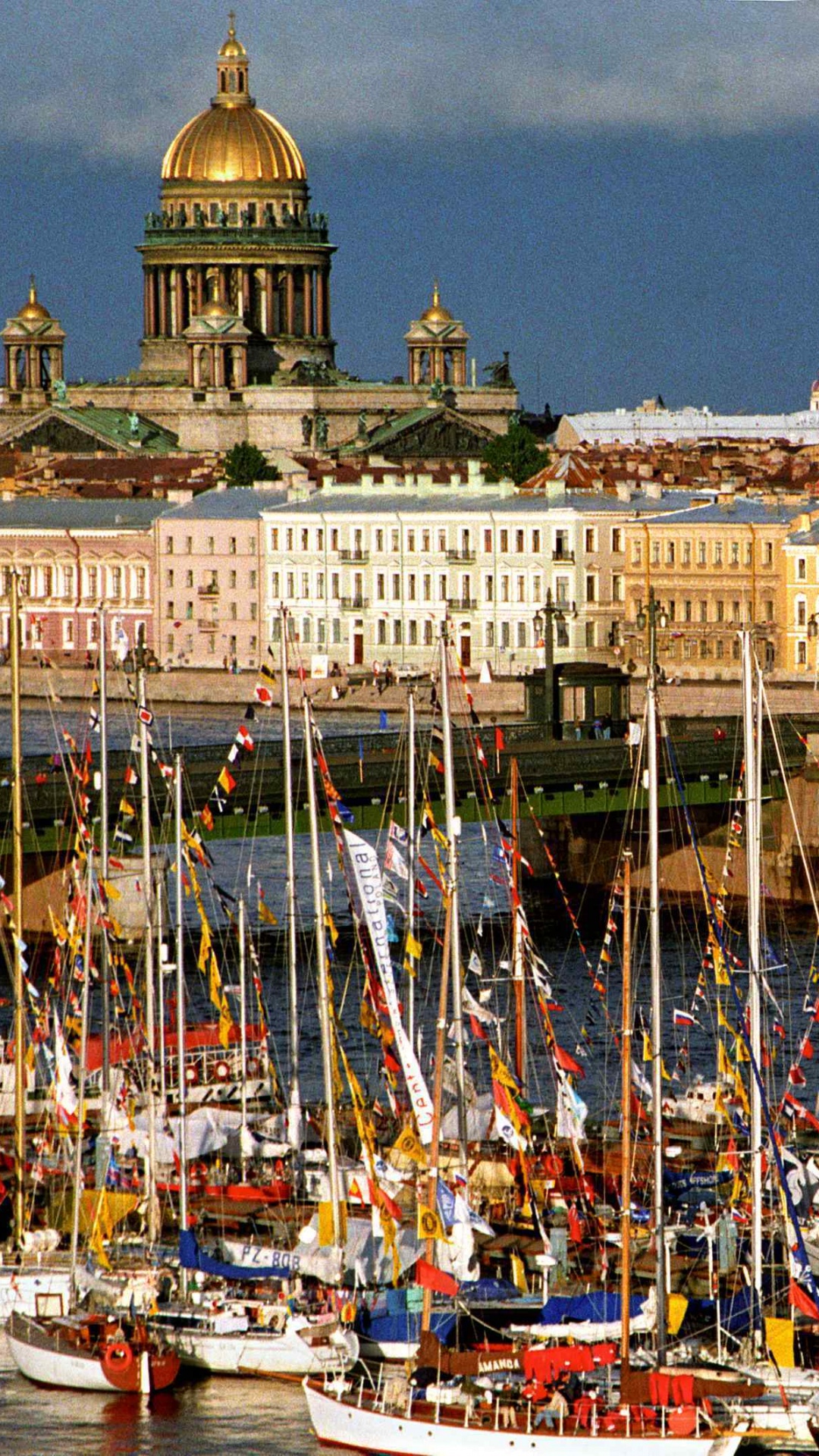 Обои город, гавань, перевозка воды, порт, судно в разрешении 1080x1920