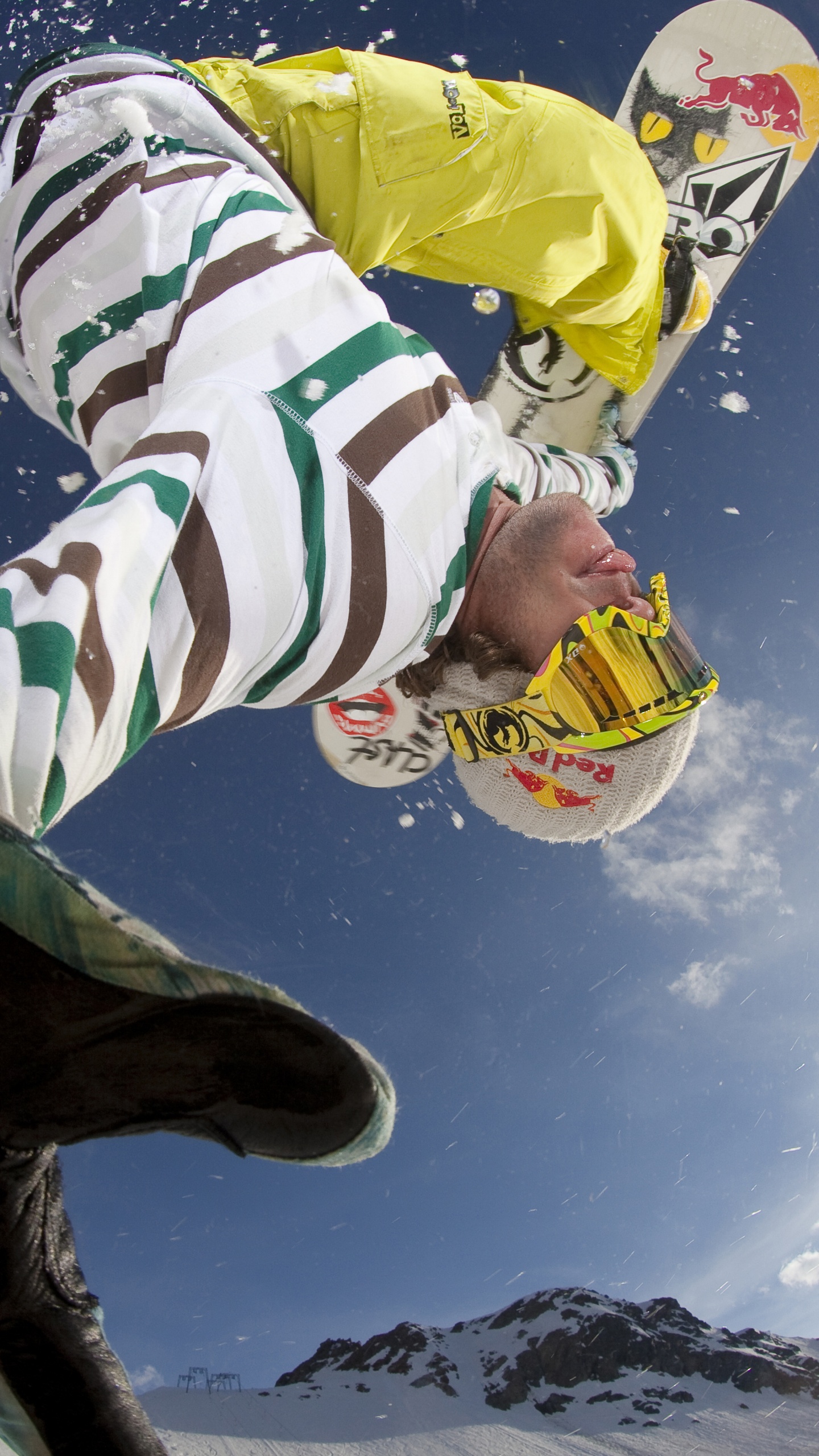 Обои сноуборд, снег, экстремальный вид спорта, зимний спорт, приключения в разрешении 1440x2560