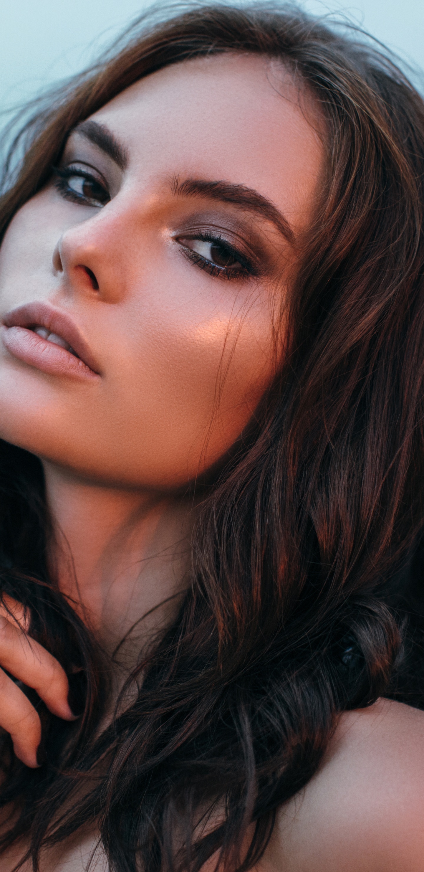 Обои красота, модель, волосы, лицо, губа в разрешении 1440x2960