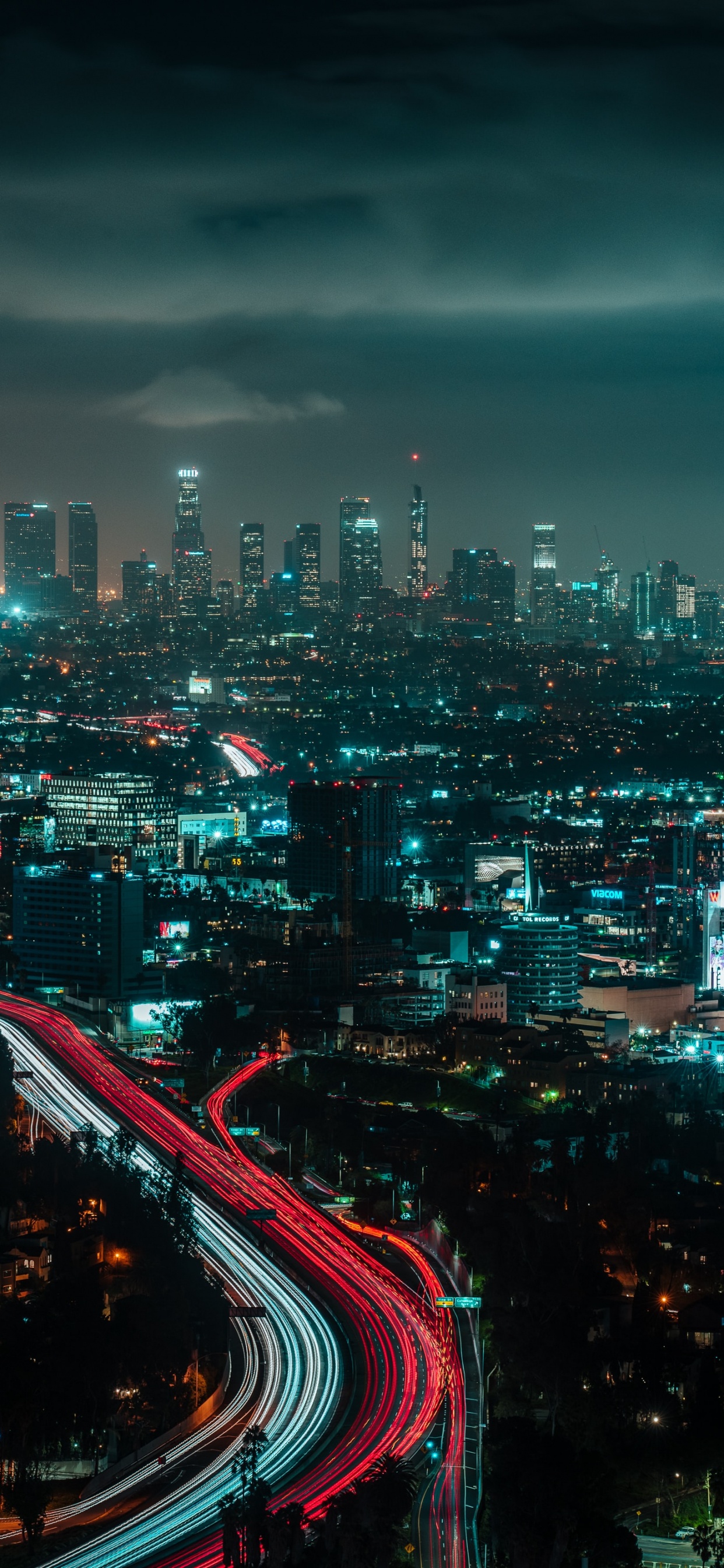 Обои городской пейзаж, город, городской район, метрополия, ночь в разрешении 1242x2688