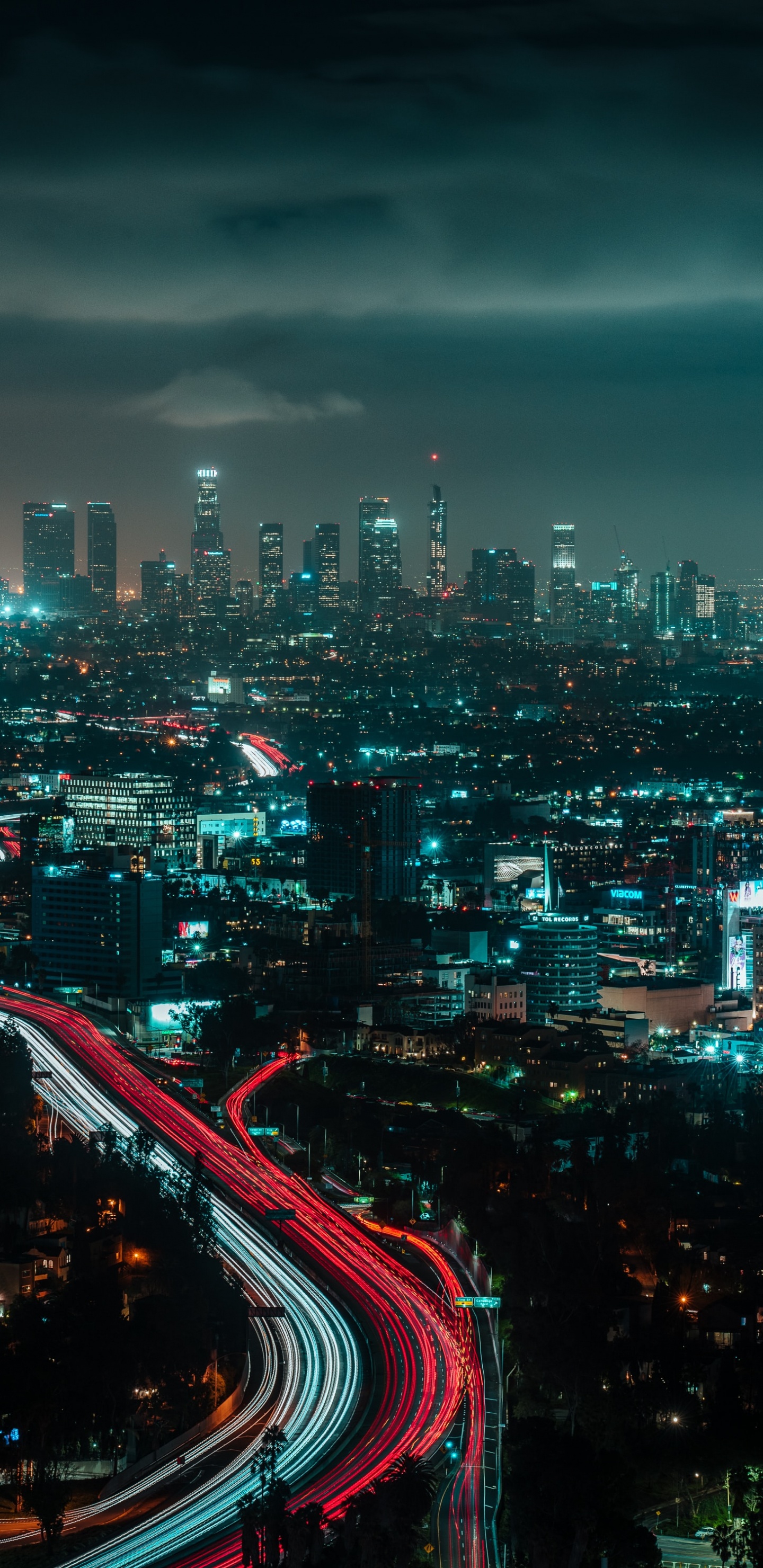 Обои городской пейзаж, город, городской район, метрополия, ночь в разрешении 1440x2960