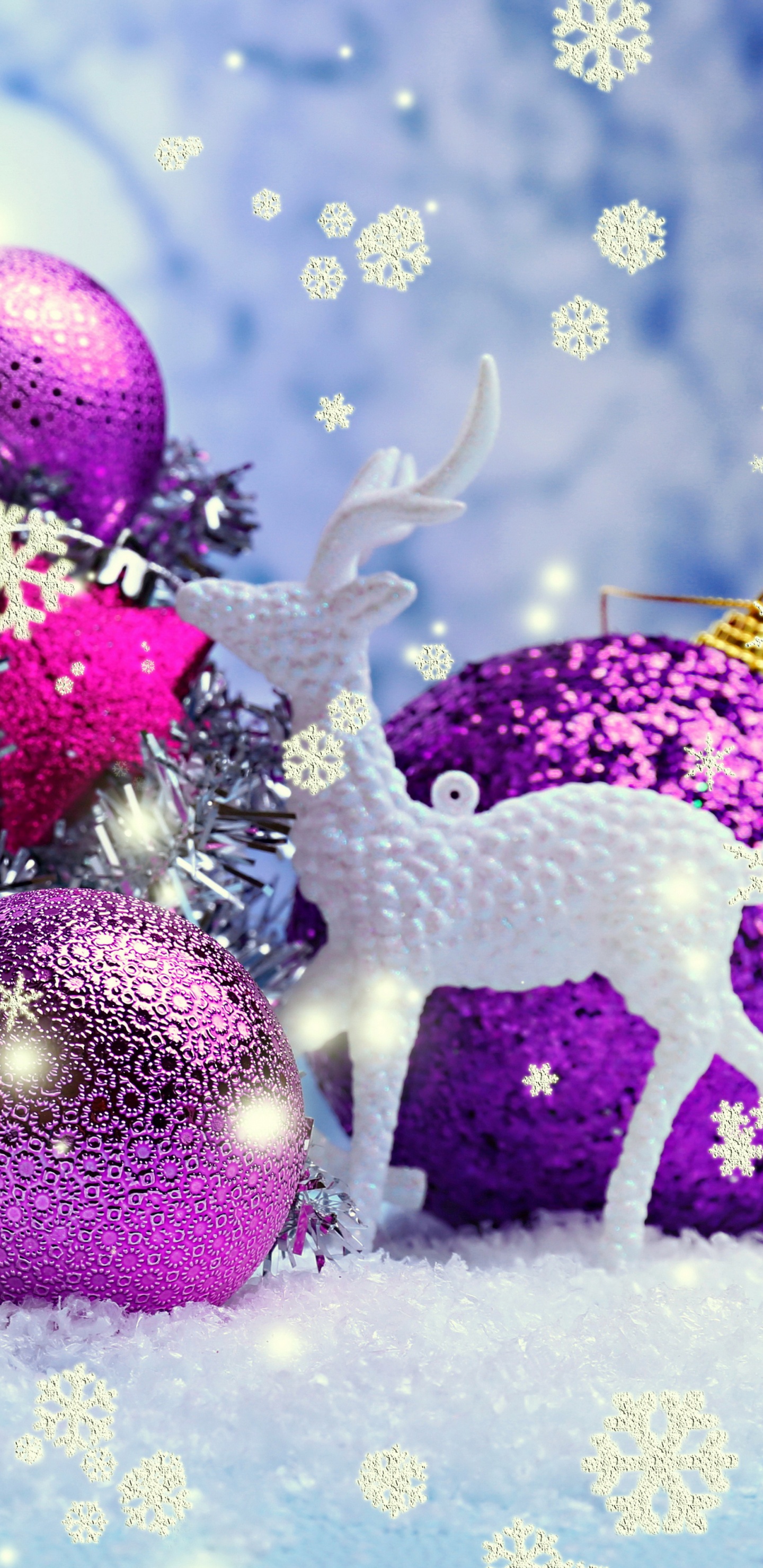 Обои Рождественский день, пурпур, рождественский орнамент, Рождественские украшения, Снежинка в разрешении 1440x2960