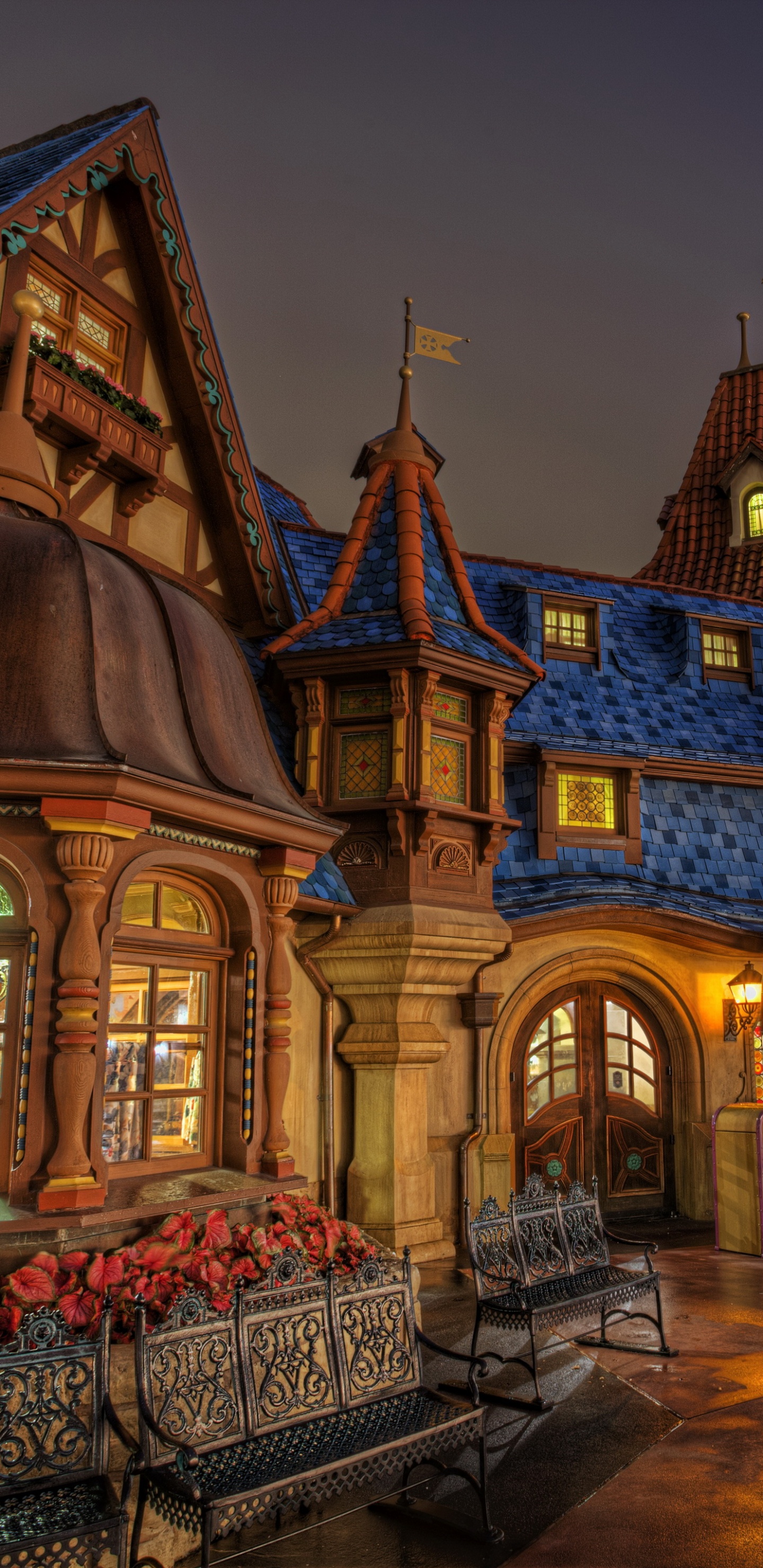 Обои ориентир, ночь, городок, освещение, город в разрешении 1440x2960