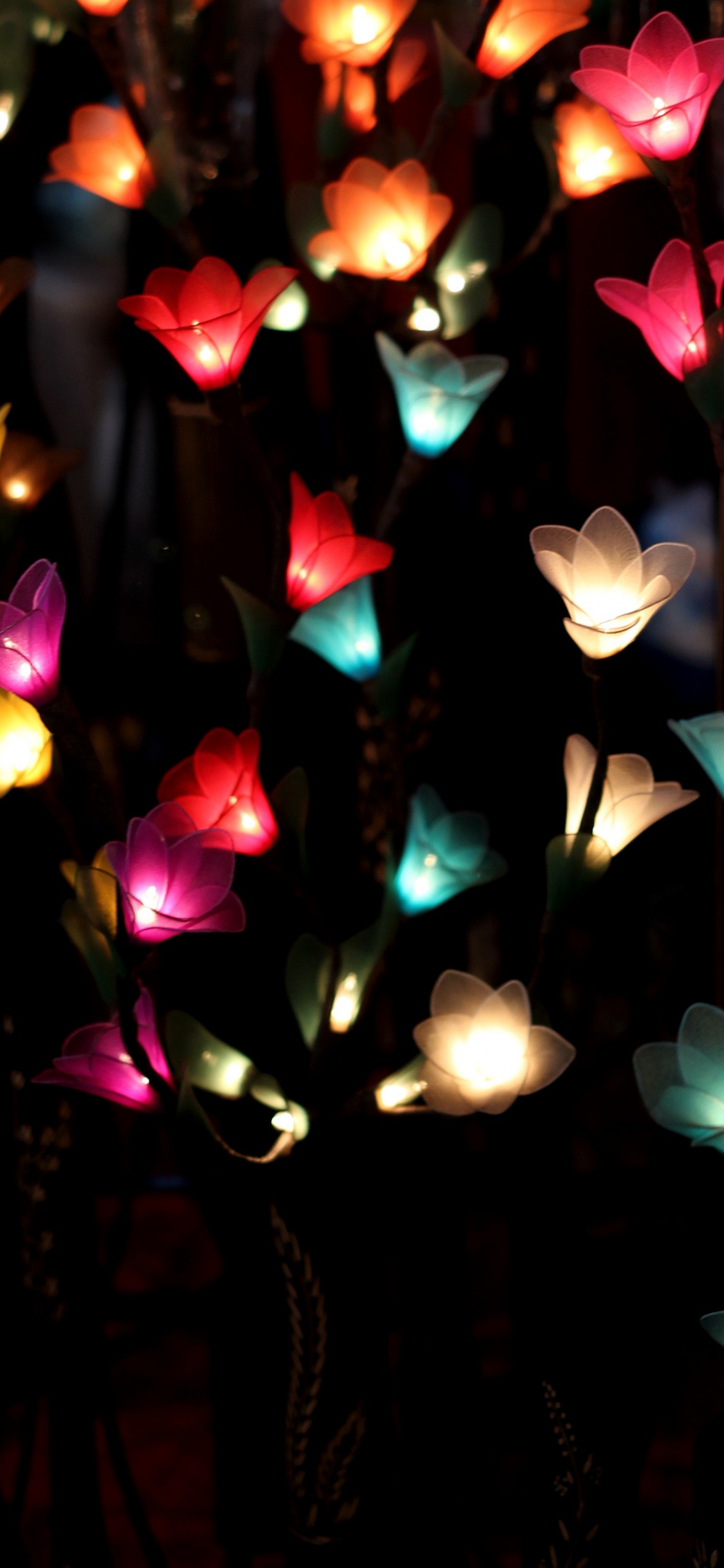 Обои гирлянда, цветок, освещение, свет, Рождественские огни в разрешении 1125x2436