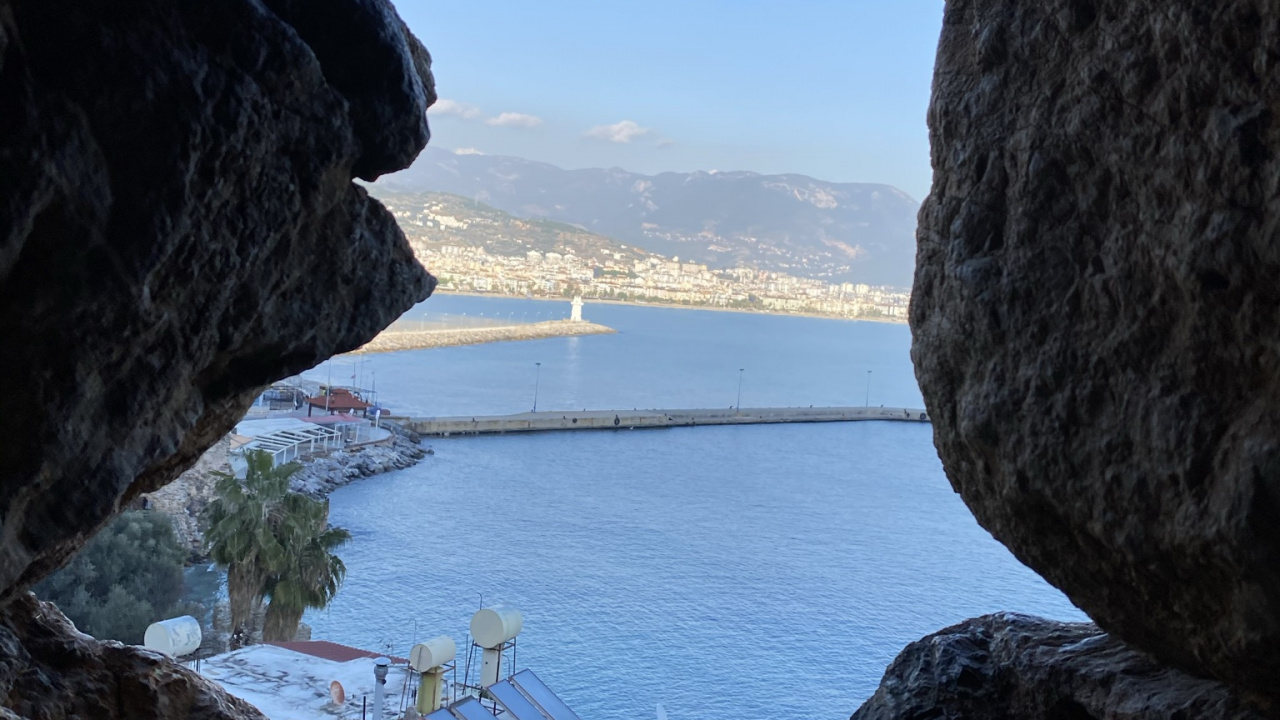 Обои море, естественная арка, морская пещера, вода, растение в разрешении 1280x720