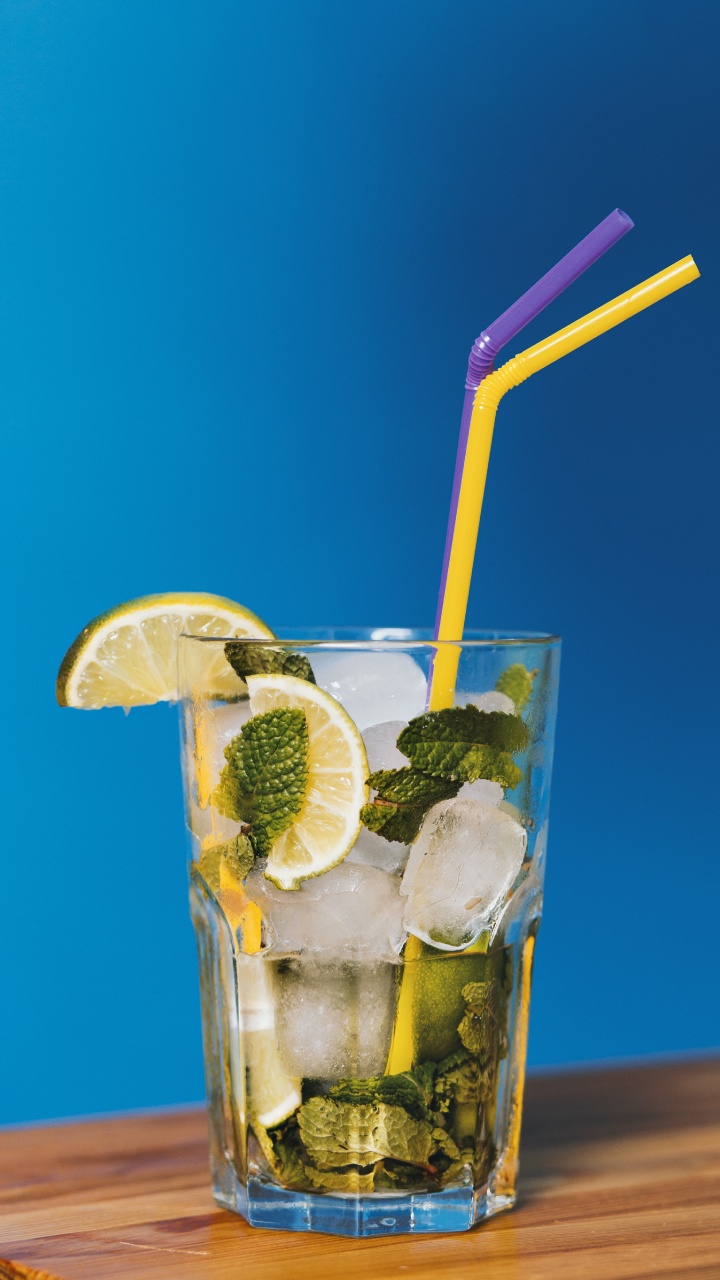 Обои мохито, коктейль гарнируют, напиток, соломинка, лимонад в разрешении 720x1280