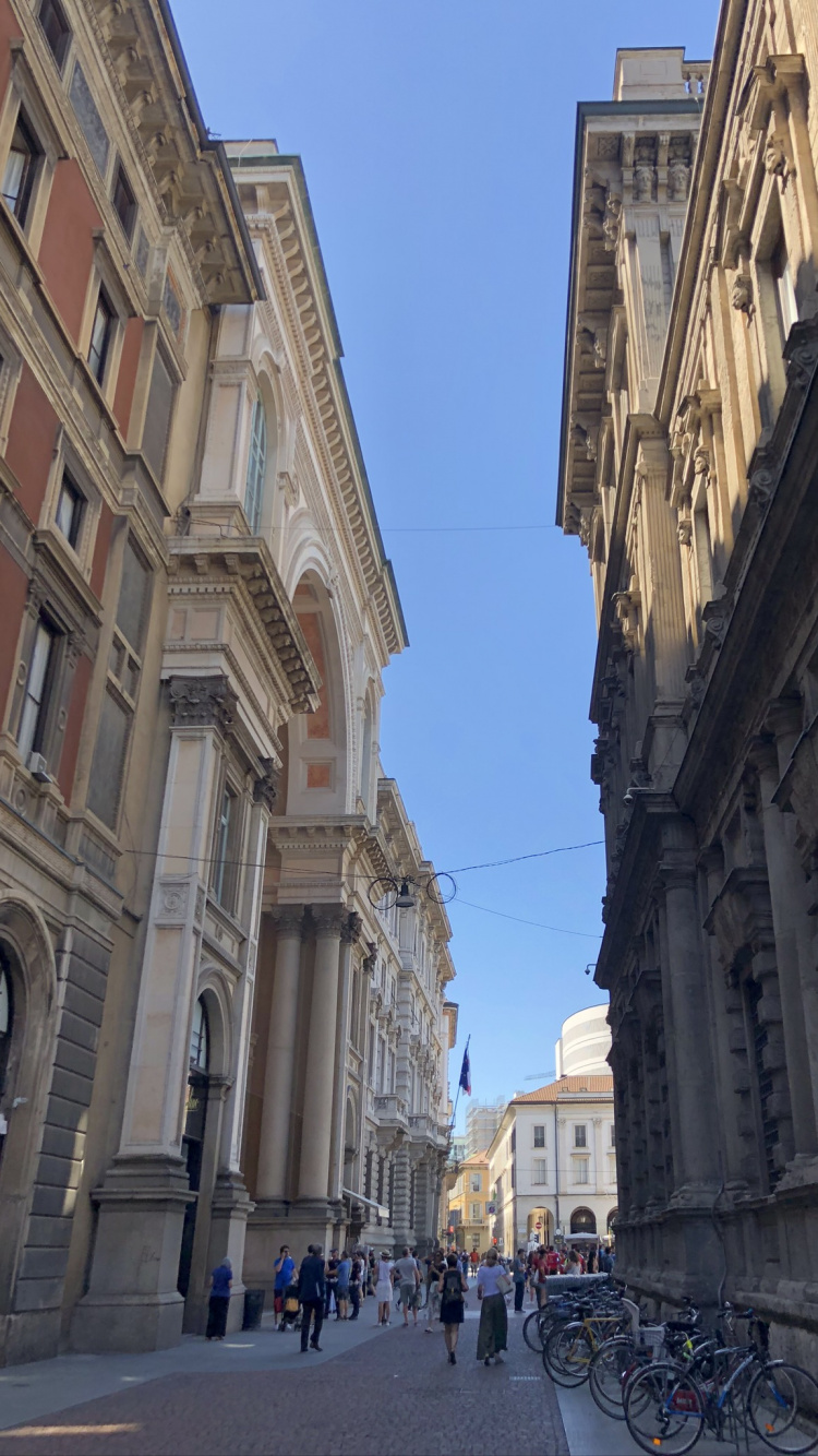 Обои ориентир, дневное время, архитектура, дорога, соседство в разрешении 750x1334