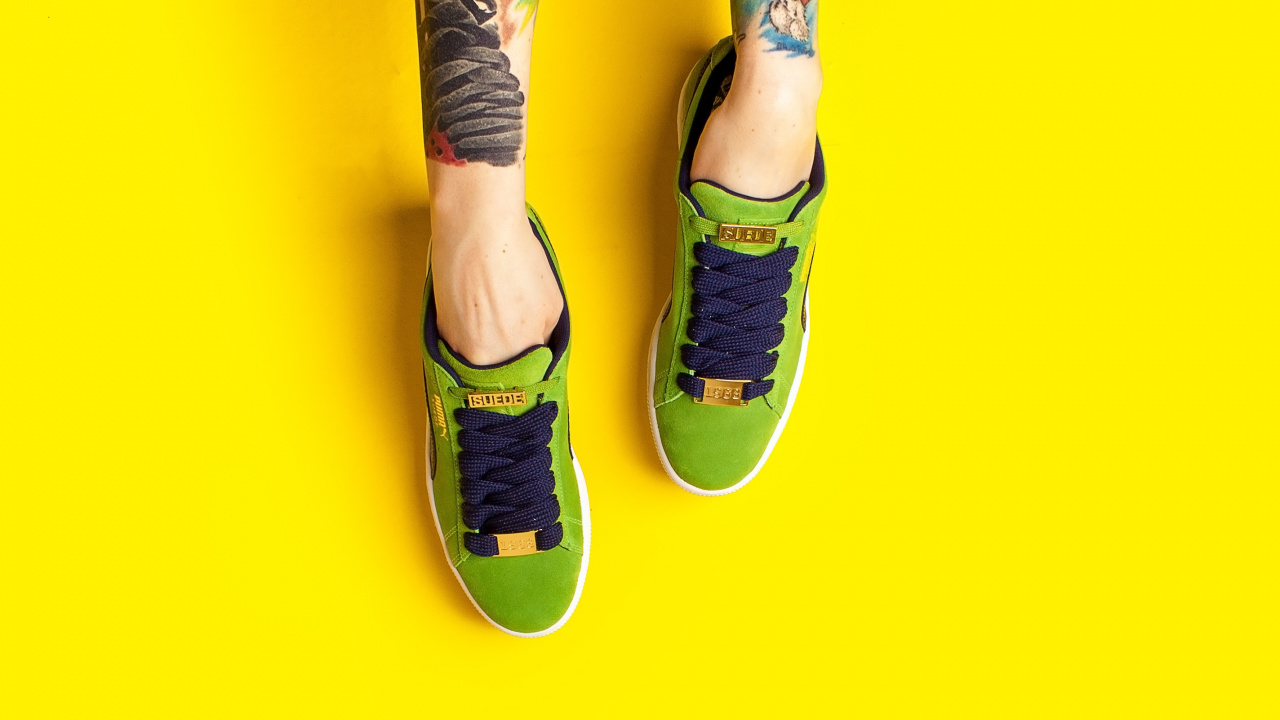 Обои башмак, кеды, обувь, зеленый, желтый в разрешении 1280x720