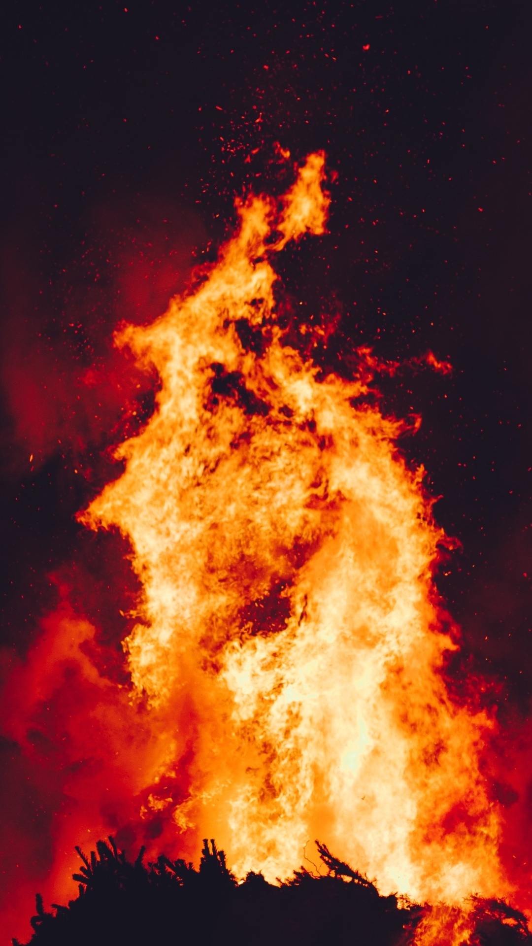 Обои рассказы у костра, никогда раньше standerwick chill mix, пламя, огонь, тепло в разрешении 1080x1920