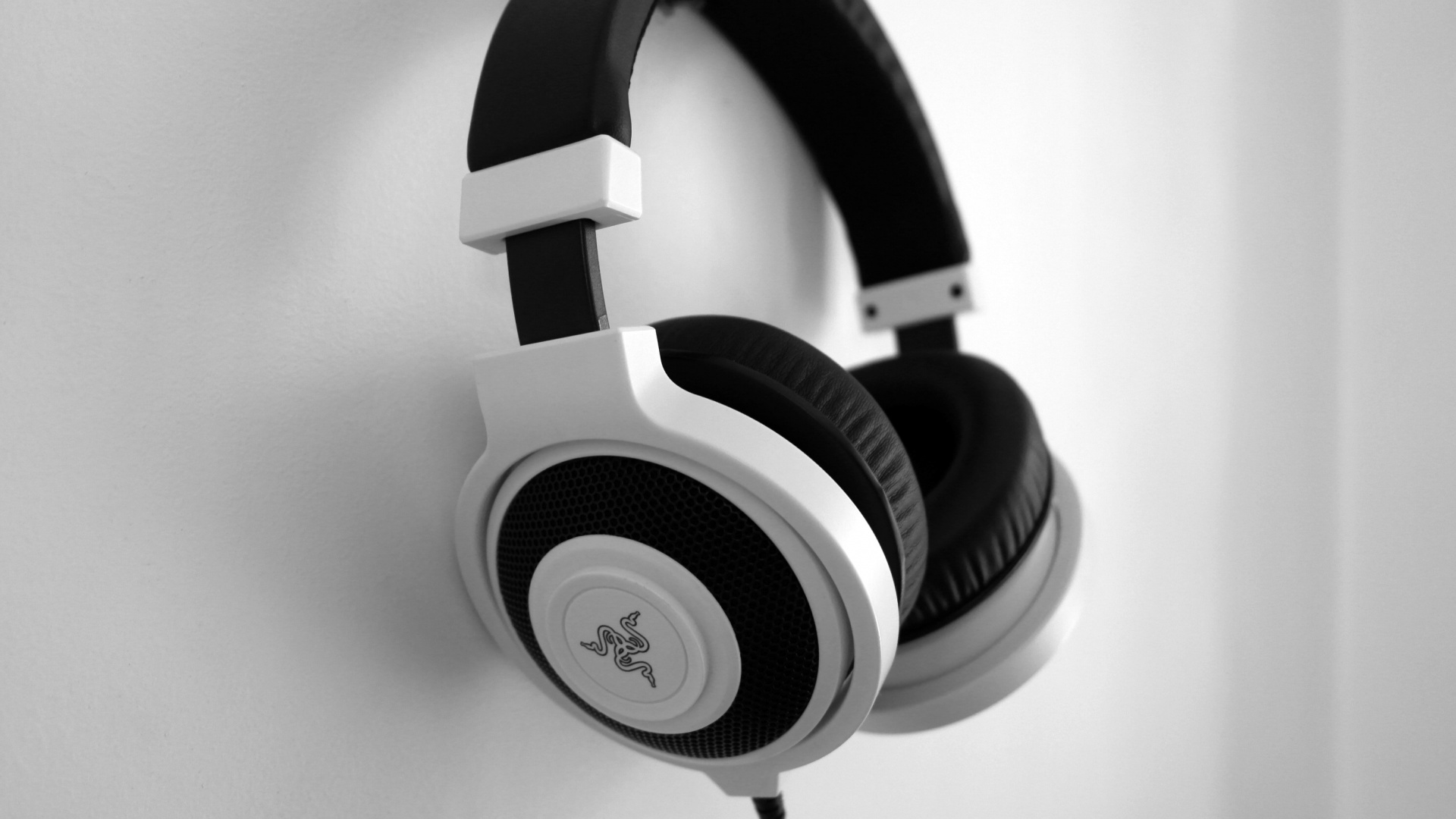 Обои наушники, гаджет, звуковое оборудование, электронное устройство, технологии в разрешении 1920x1080