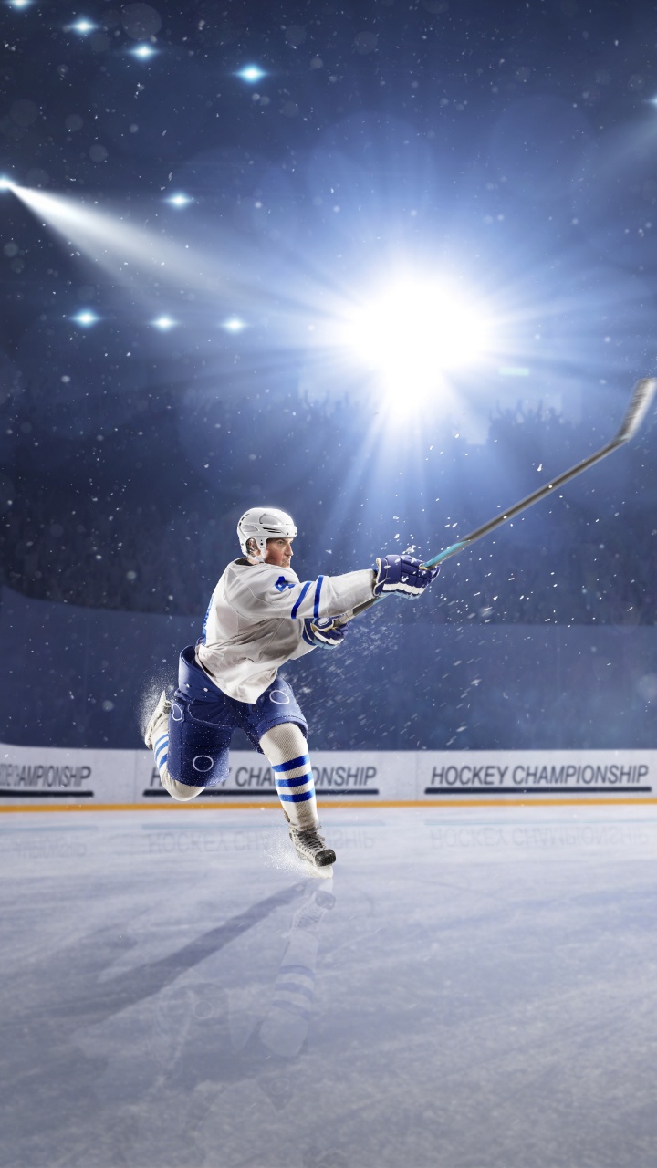 Обои хоккей на льду, хоккей, командный вид спорта, занятие спортом, игрок в разрешении 720x1280