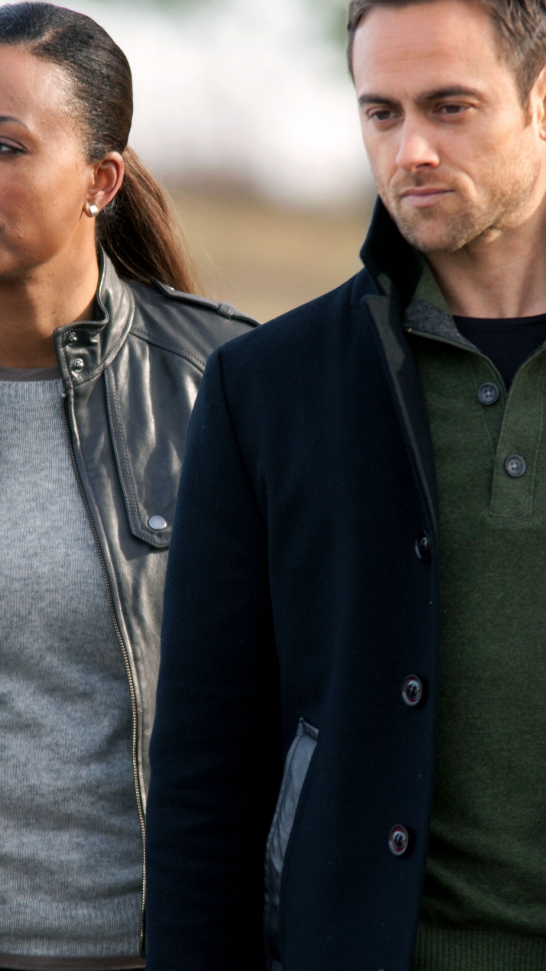 Обои куртка, верхняя одежда, кожаная куртка, fernsehserie, друзья в разрешении 1080x1920