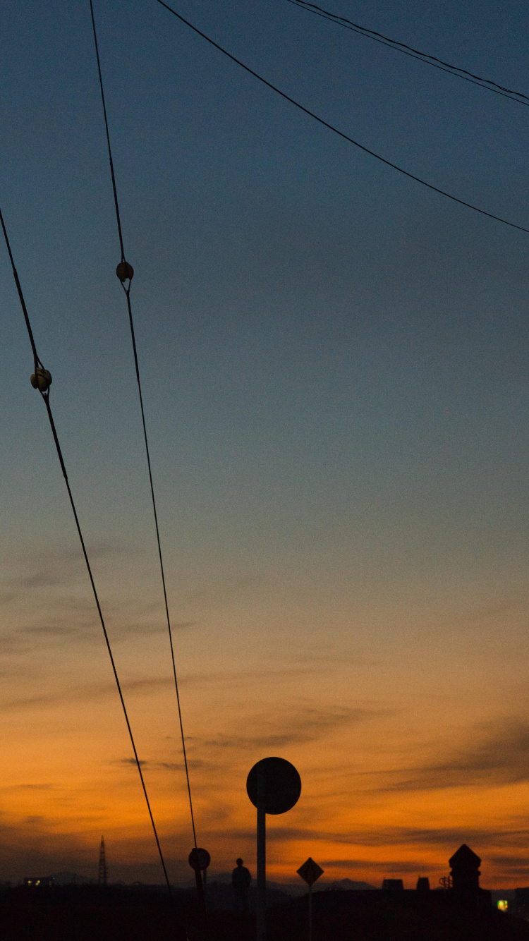 Обои облако, атмосфера, дневное время, инфраструктура, послесвечение в разрешении 750x1334