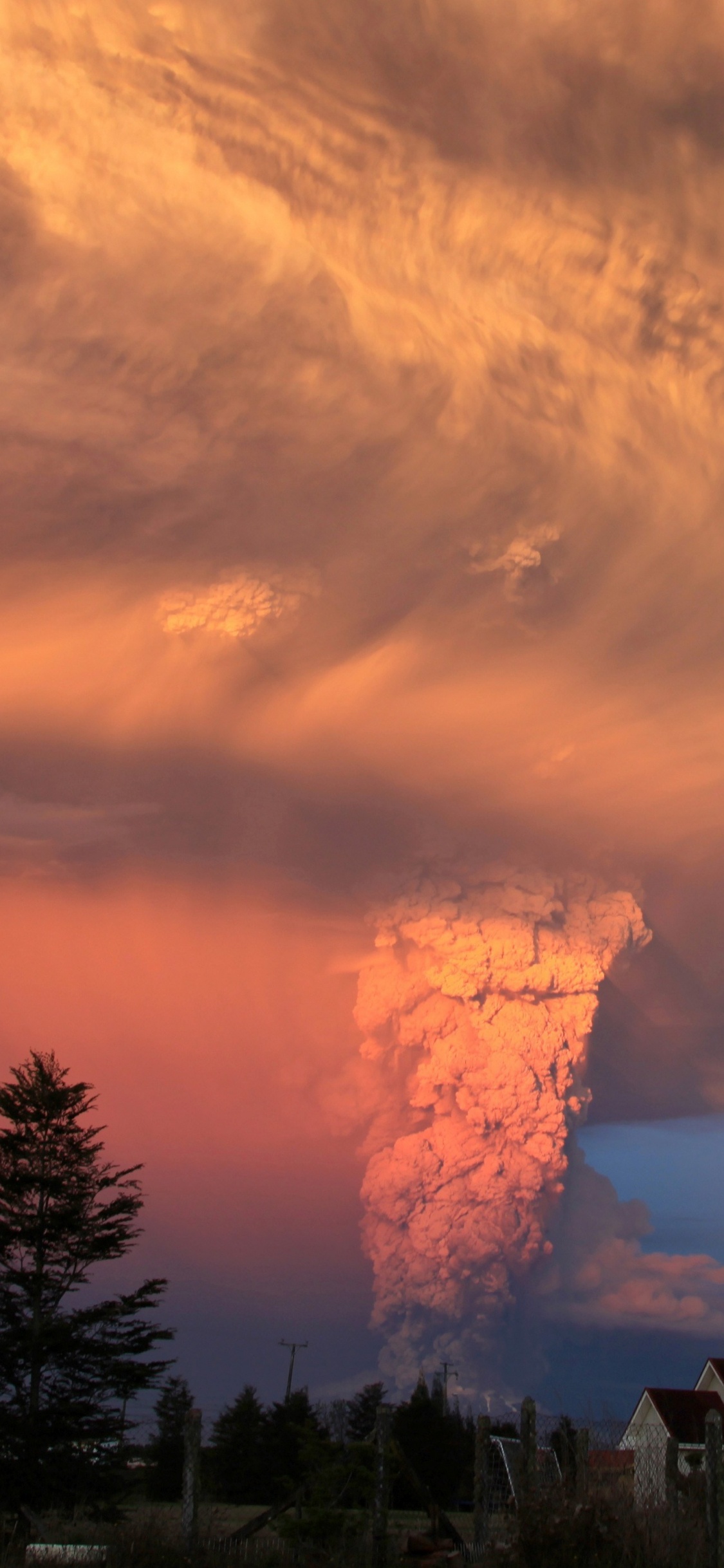 Обои Кальбуко, Пуэрто-Варас, Пуэрто-Монт, вулкан, облако в разрешении 1125x2436