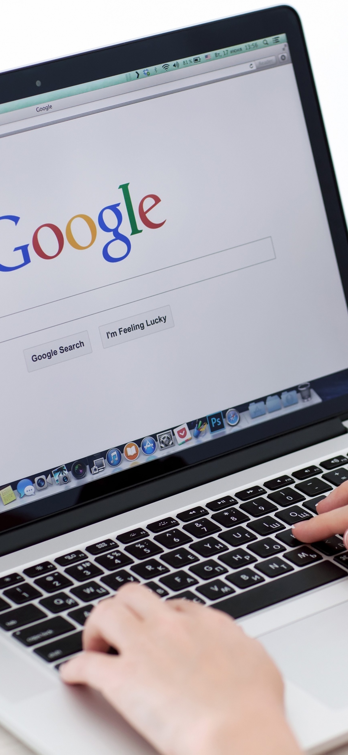 Обои поисковая оптимизация, интернет, Веб-поисковик, Google, нетбук в разрешении 1125x2436