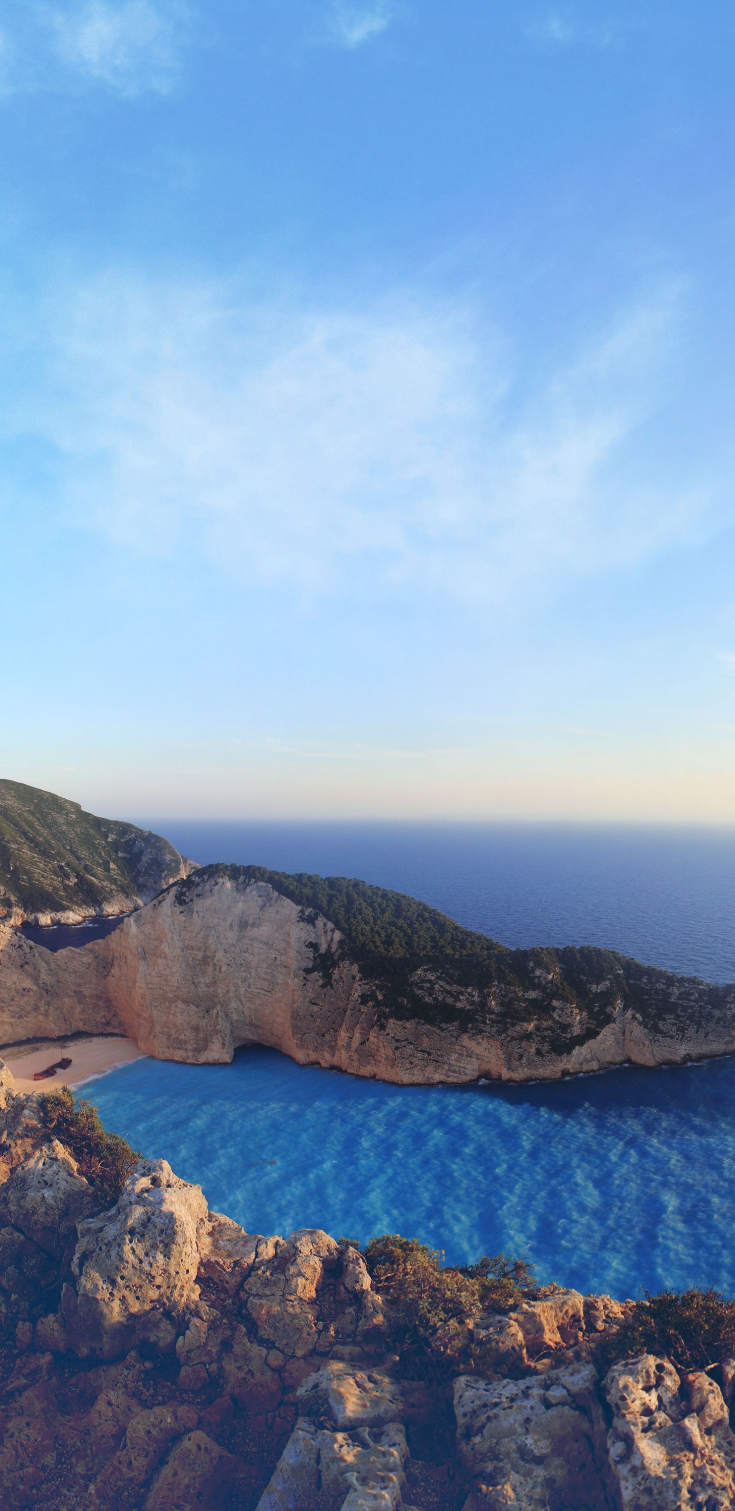 Обои побережье, море, обрыв, горизонт, местность в разрешении 1440x2960