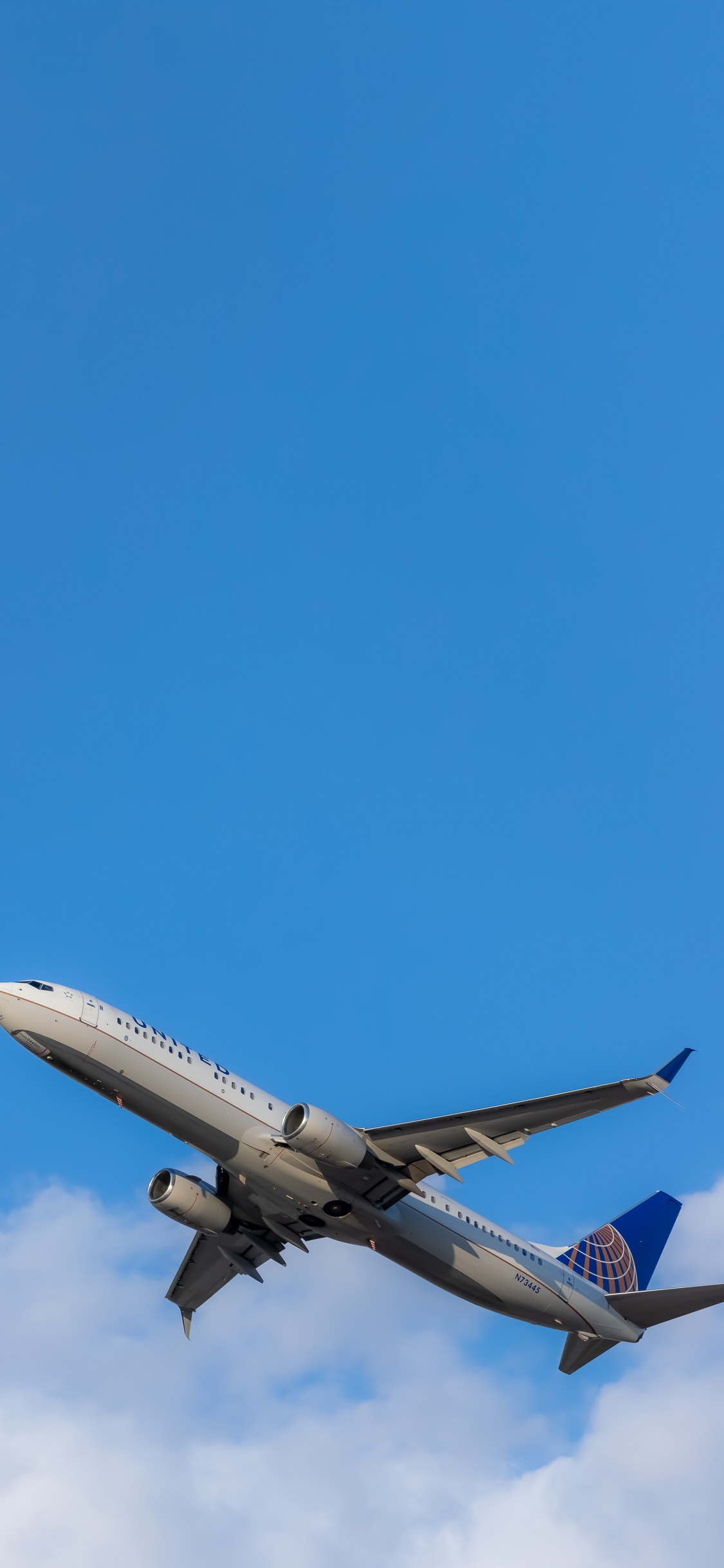 Обои самолет, портрет самолета, полет, самолеты, авиакомпания в разрешении 1125x2436