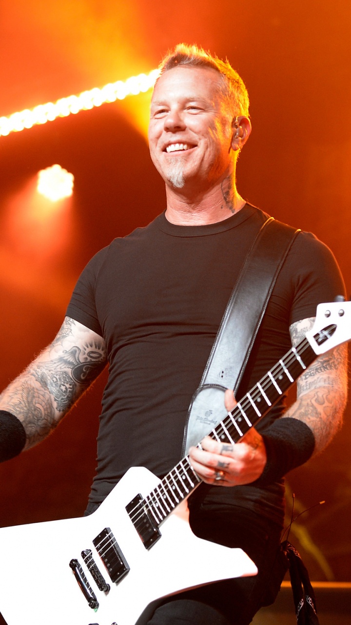 Обои Джеймс Хэтфилд, Metallica, музыкант, гитарист, струнный инструмент в разрешении 720x1280