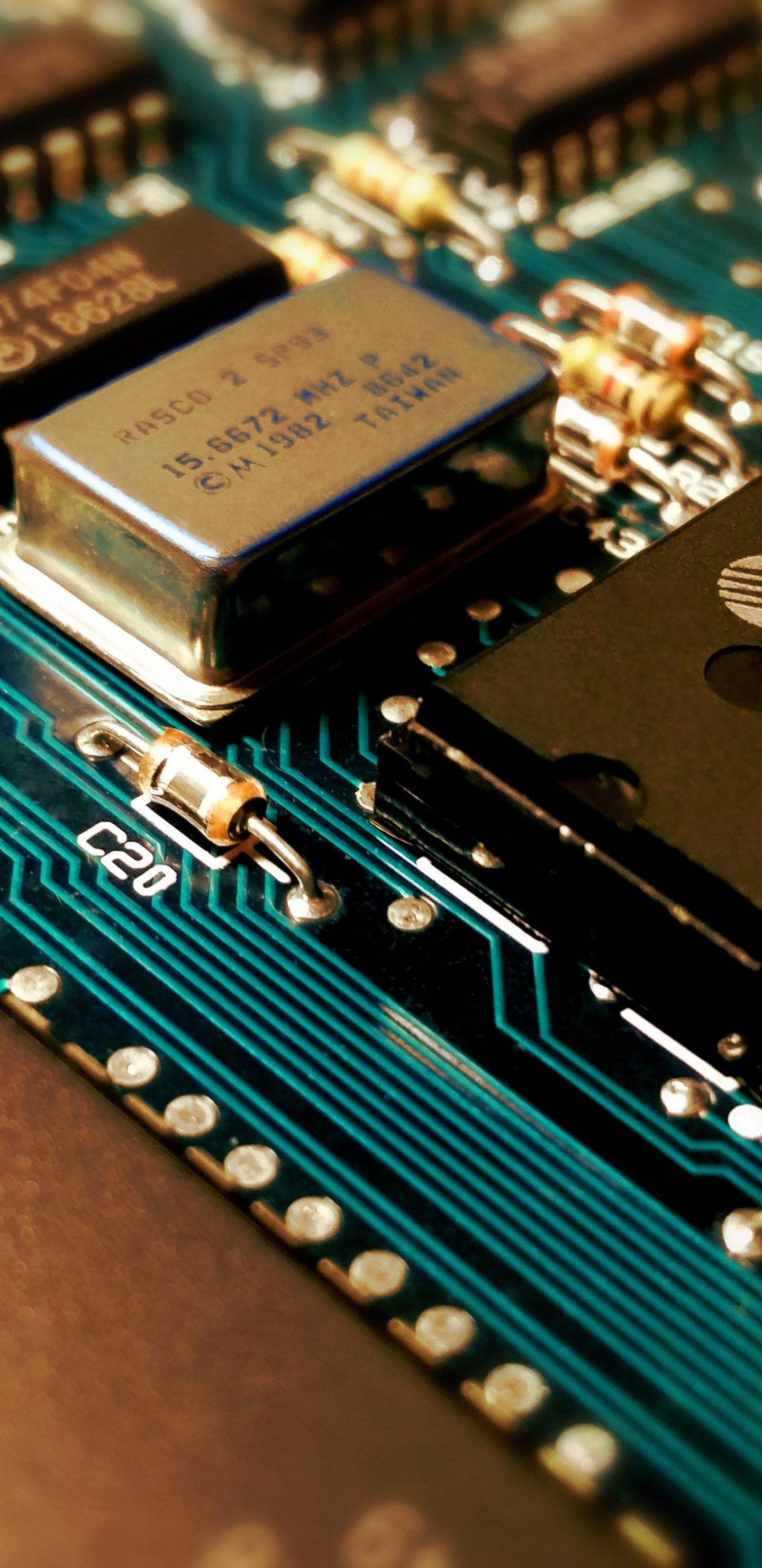 Обои материнская плата, электронная техника, компонент схема, электроника, технологии в разрешении 1440x2960