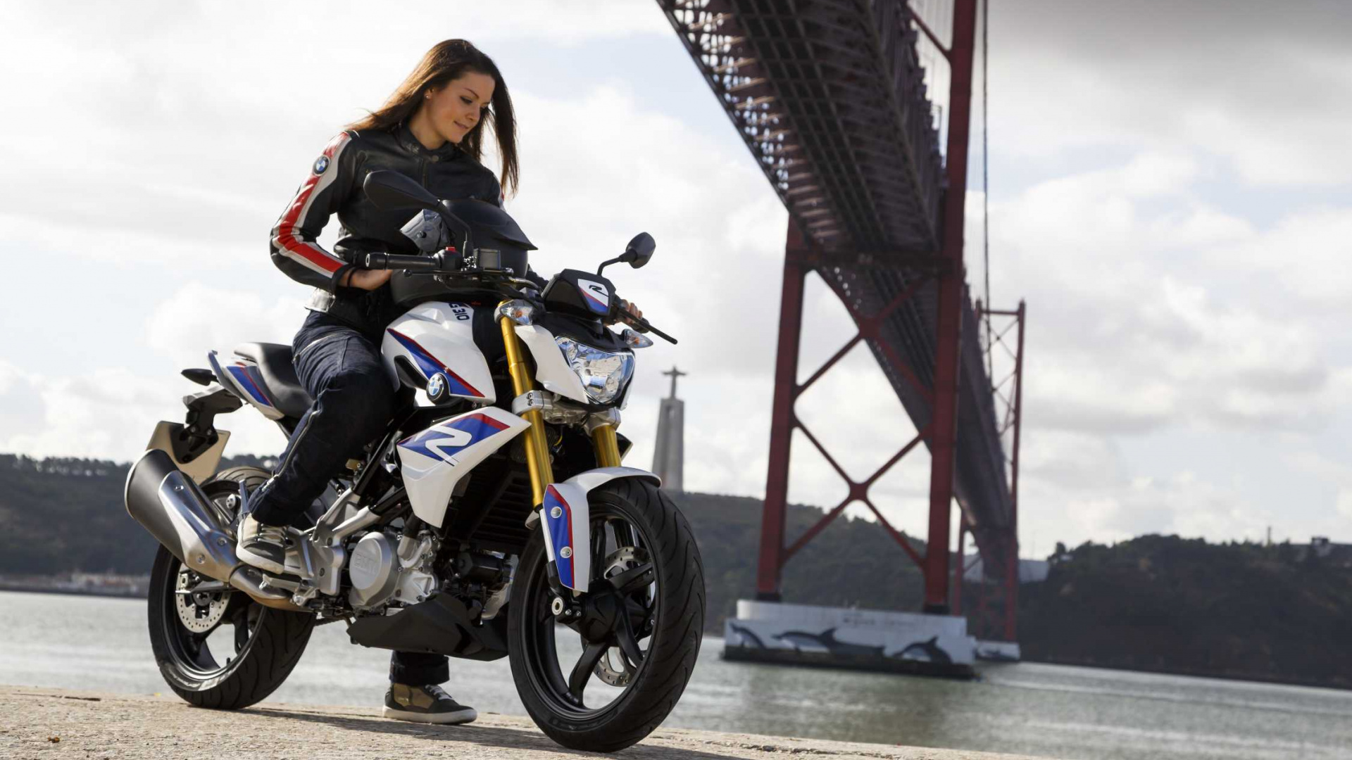 Обои БМВ G310R, мотоцикл, Одиночн-цилиндр двигателя, мотоспорт, каскадер в разрешении 1920x1080