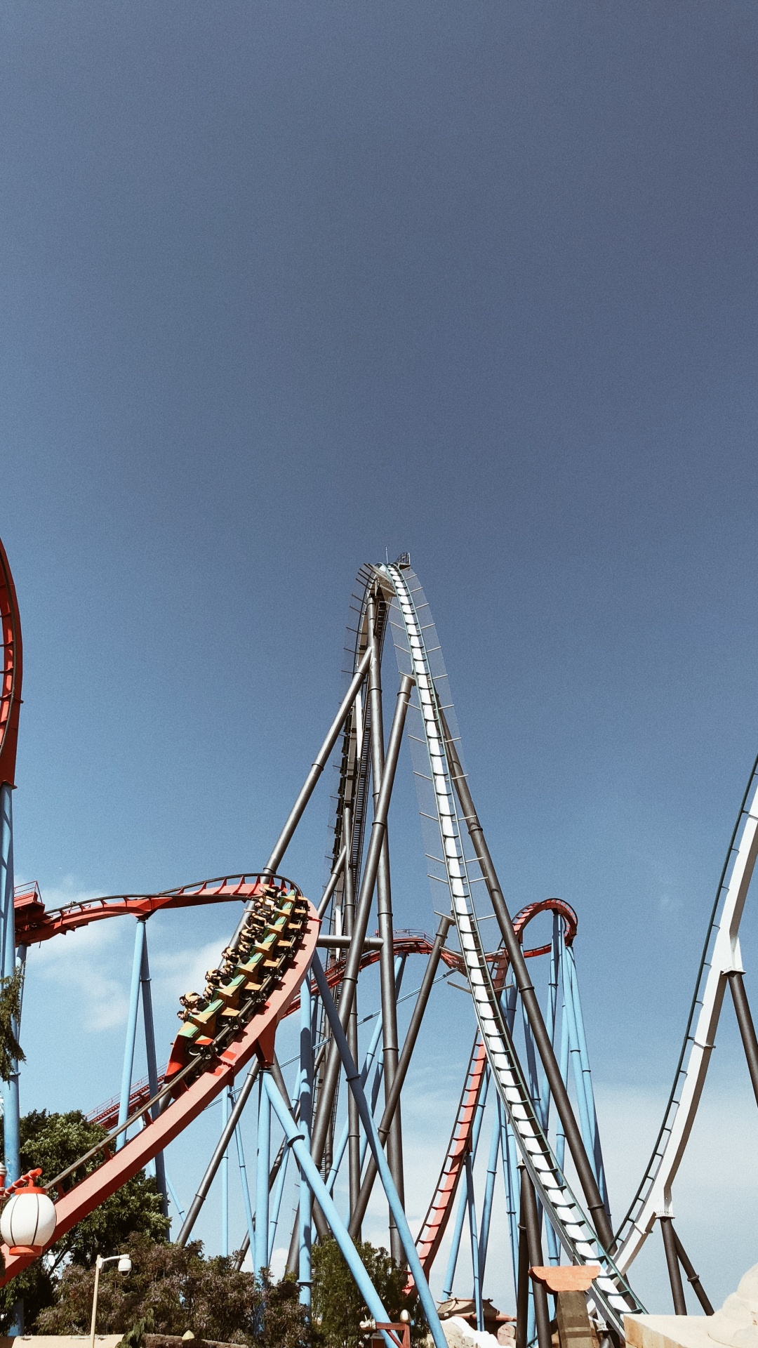 Обои горки, достопримечательность, природа, синий, дневное время в разрешении 1080x1920