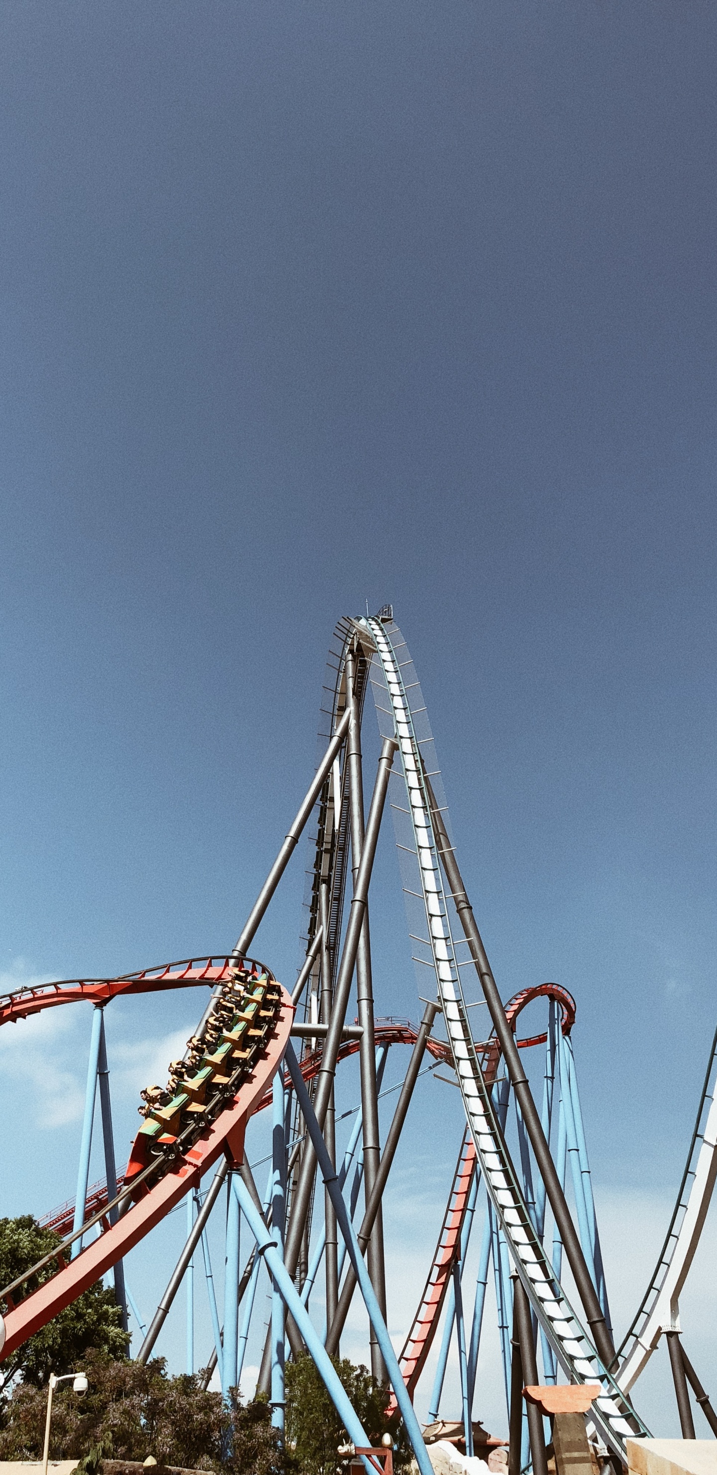 Обои горки, достопримечательность, природа, синий, дневное время в разрешении 1440x2960