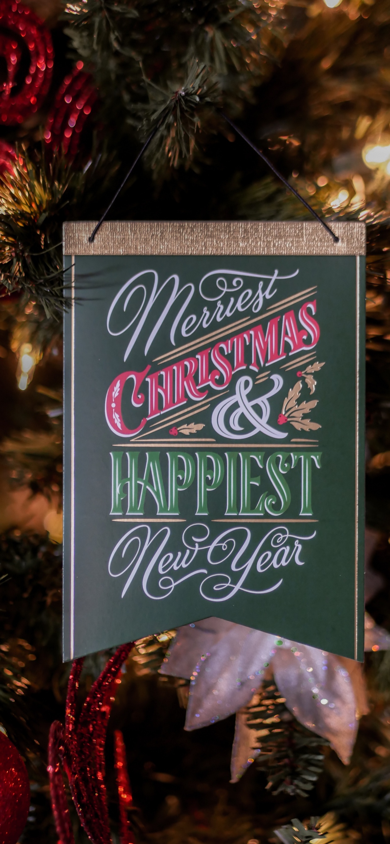 Обои Сочельник, праздничный орнамент, орнамент, Рождественские украшения, праздник в разрешении 1242x2688