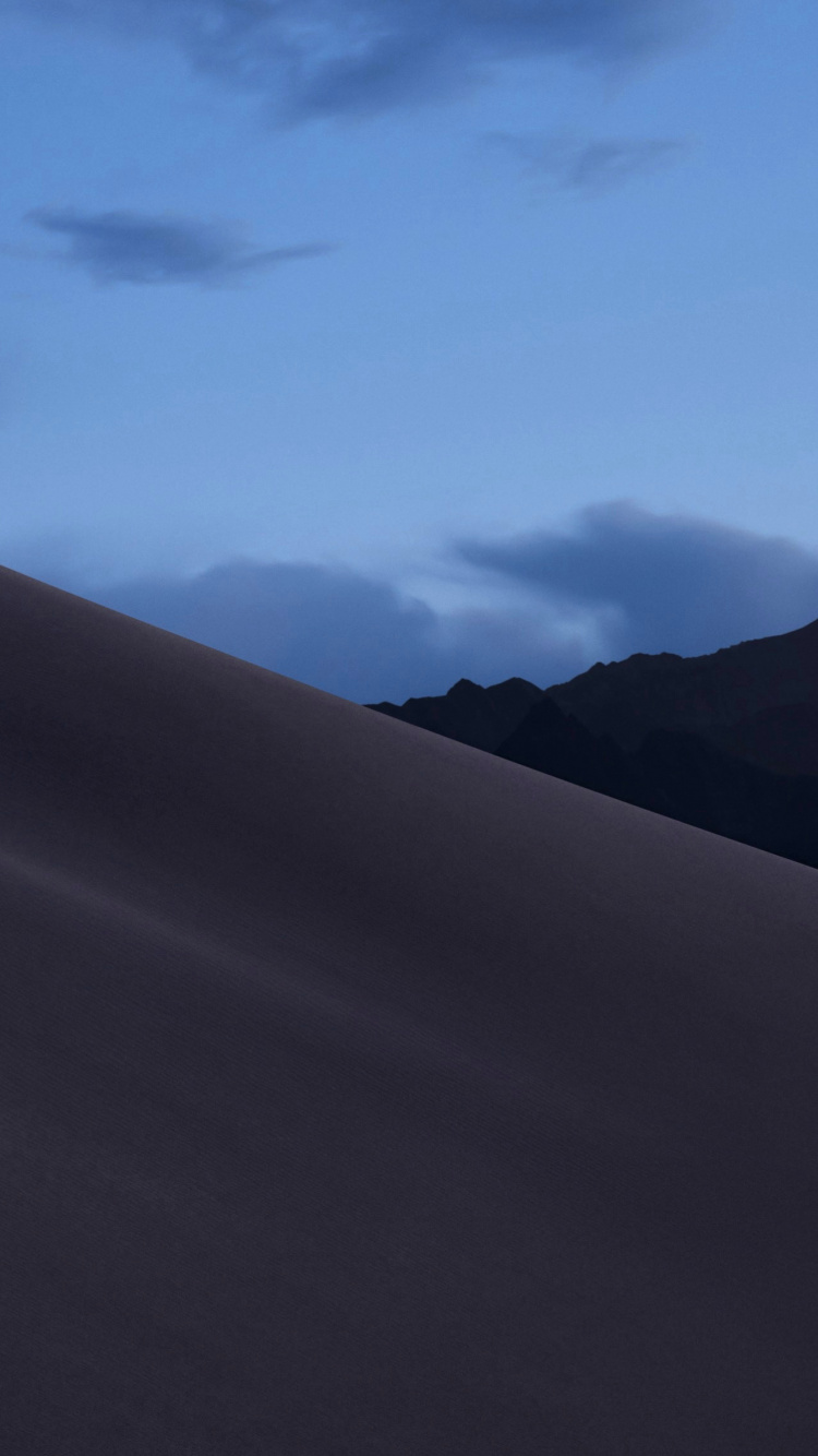 Обои саммит, облако, гора, склон, местность в разрешении 750x1334